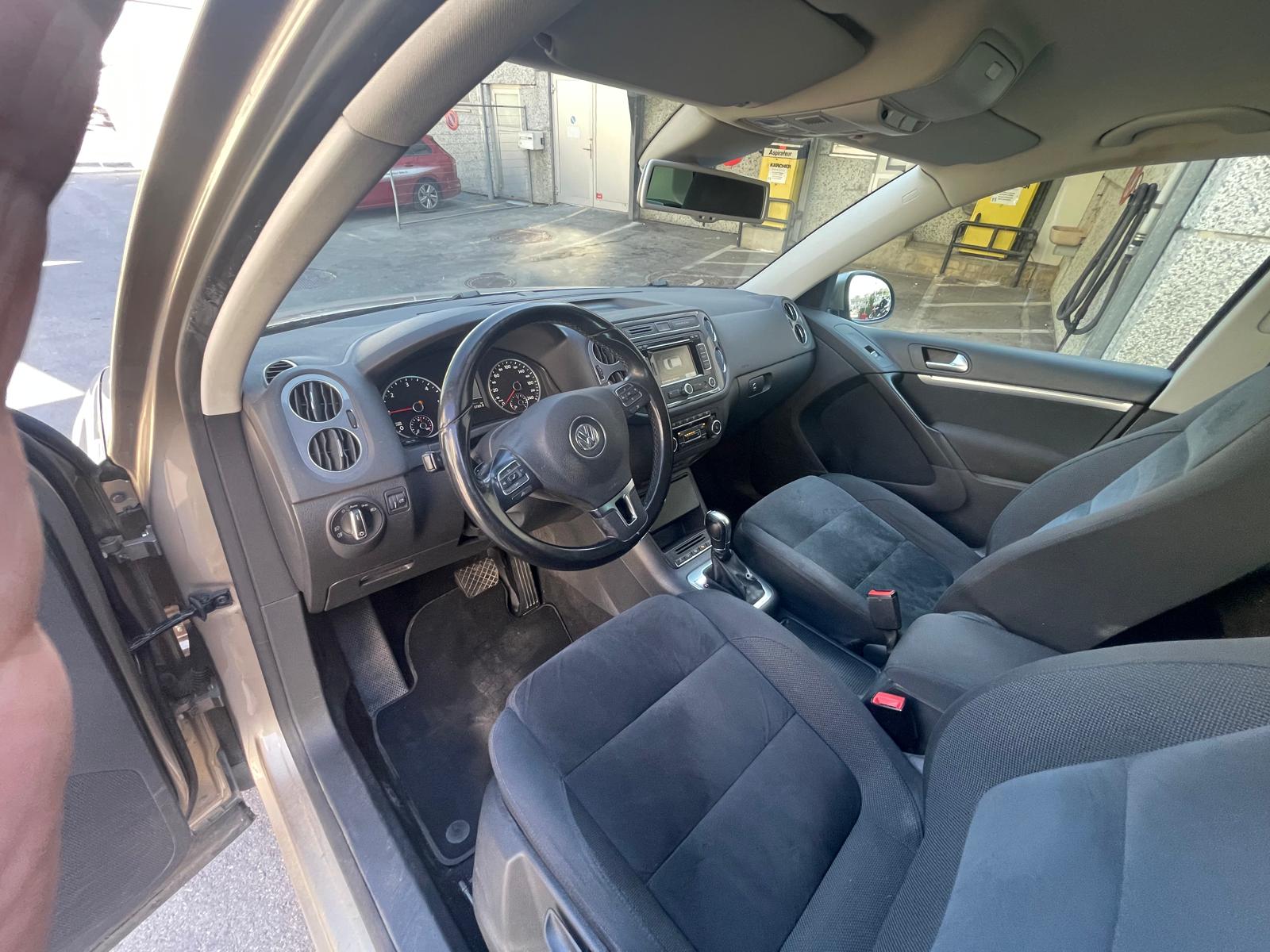 VW Tiguan 2.0 TDI BlueMotion Sport&Style 4Motion DSG-image-3
