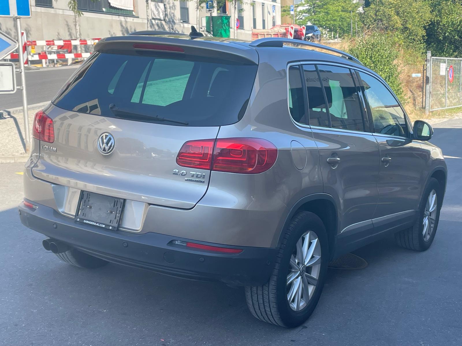 VW Tiguan 2.0 TDI BlueMotion Sport&Style 4Motion DSG-image-4