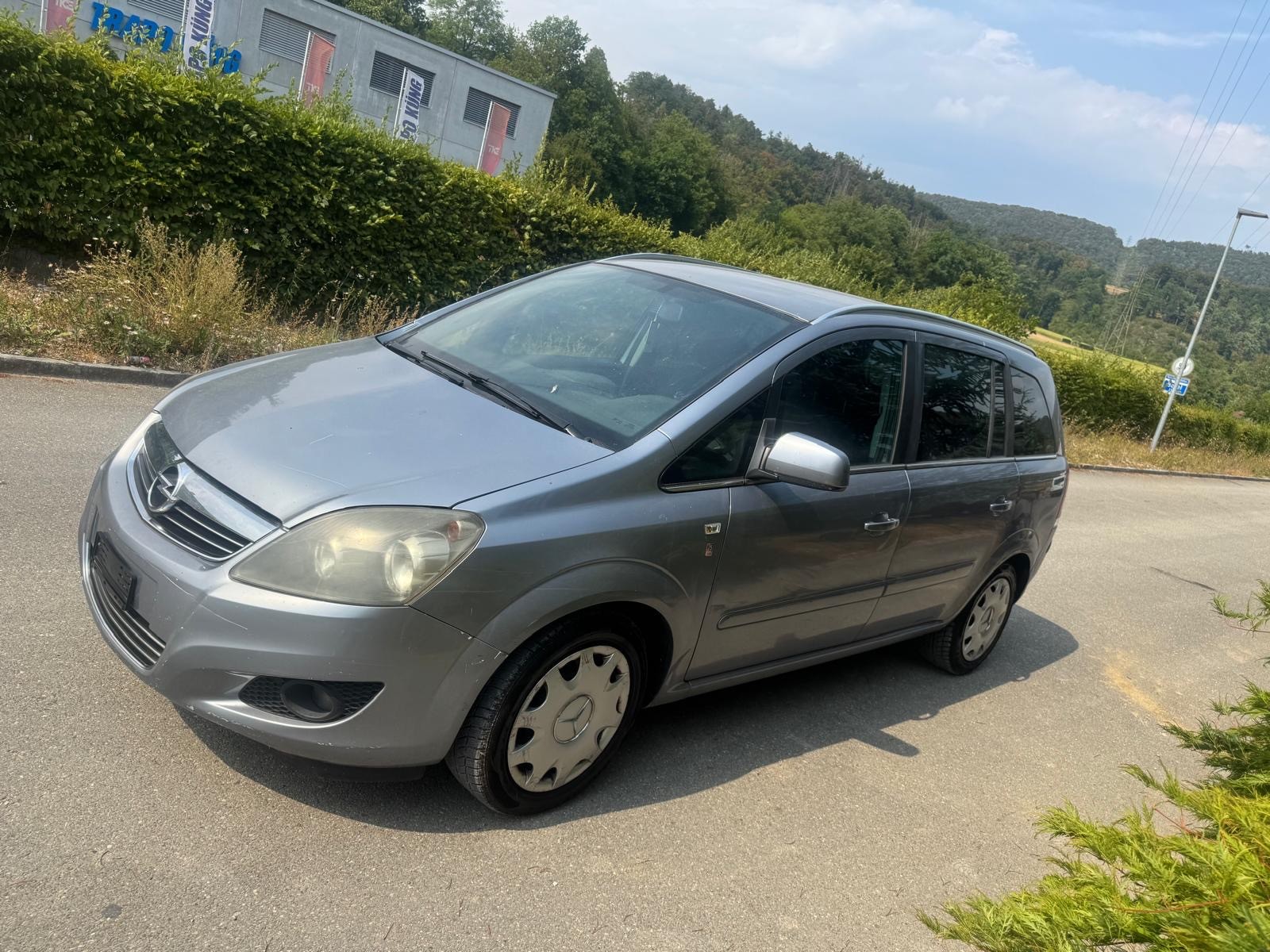 OPEL Zafira 1.7 CDTI ecoFLEX Anniversary Edition-image-1