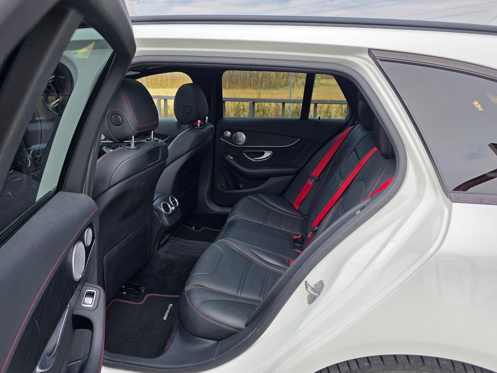 MERCEDES-BENZ C 43 AMG 4Matic 9G-Tronic-image-10