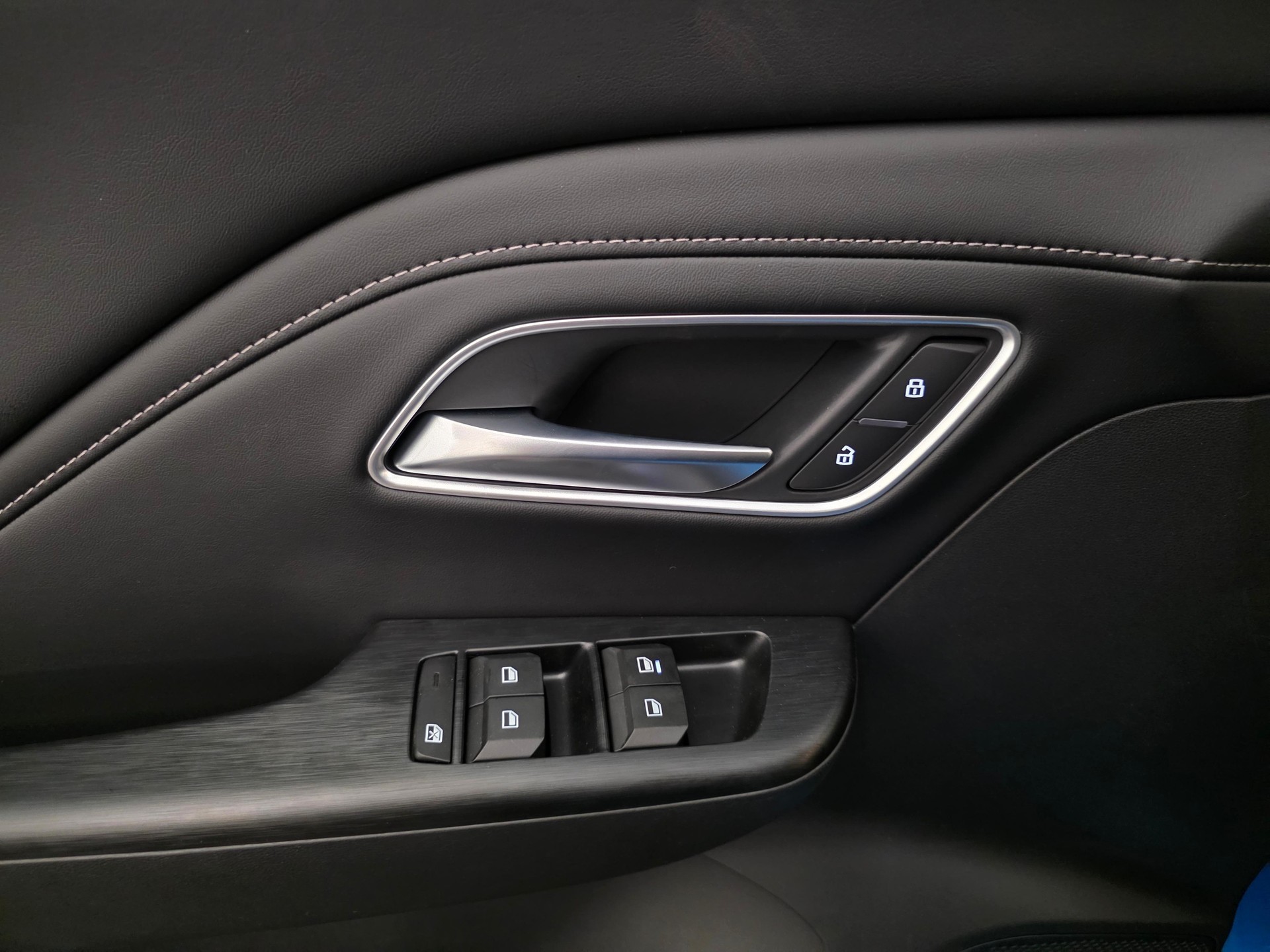 MG ZS 1.5 Hybrid+ Luxury-image-17