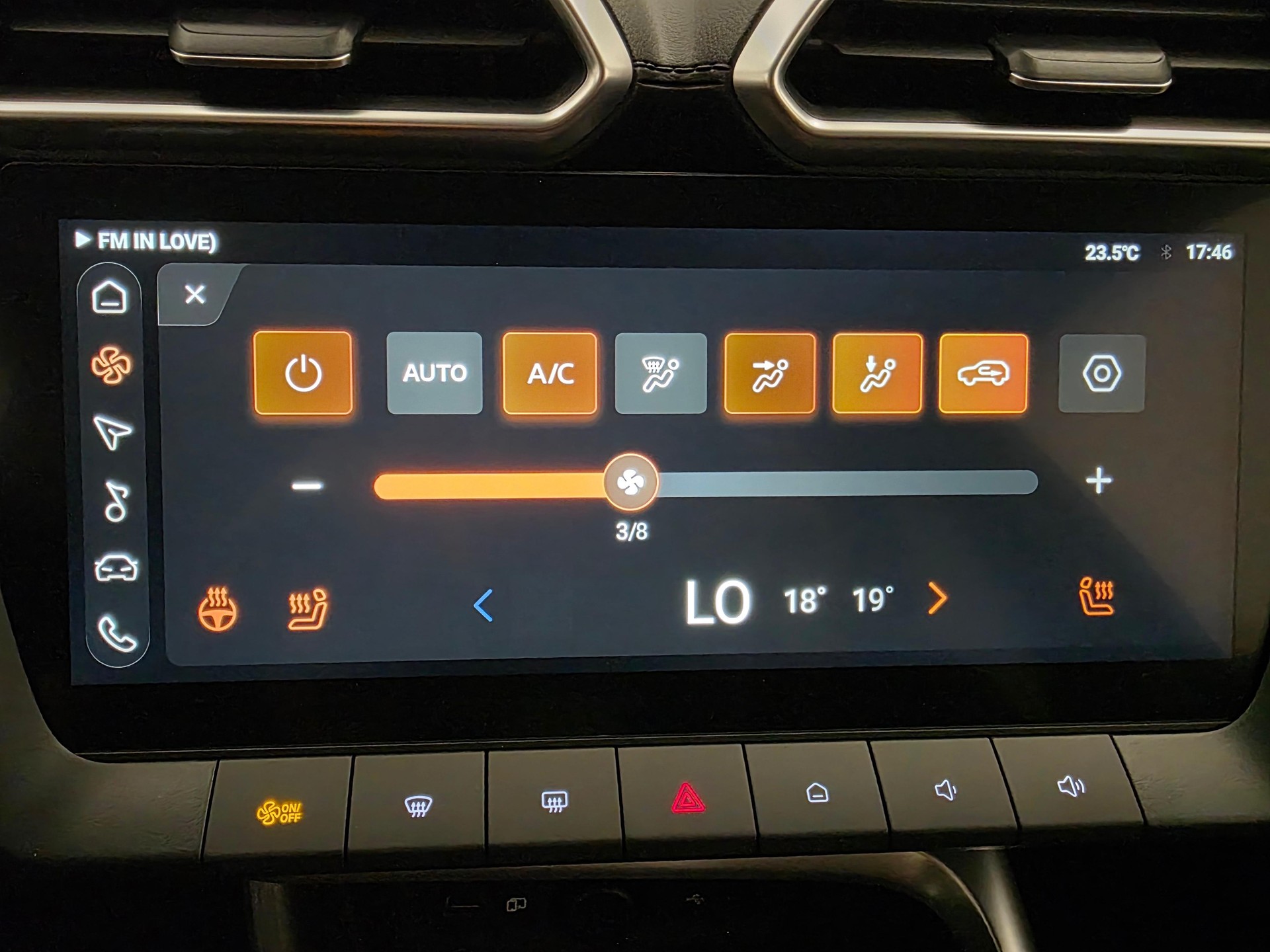 MG ZS 1.5 Hybrid+ Luxury-image-23