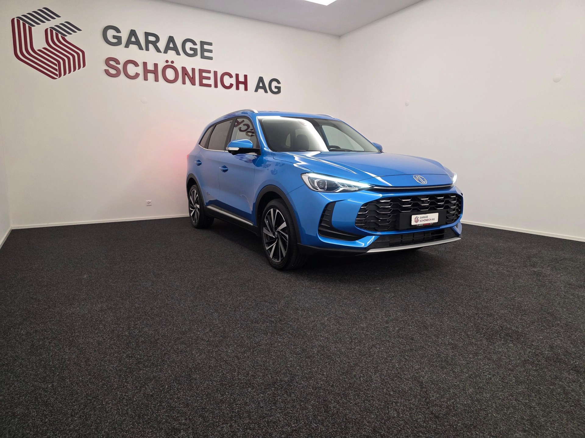 MG ZS 1.5 Hybrid+ Luxury-image-2