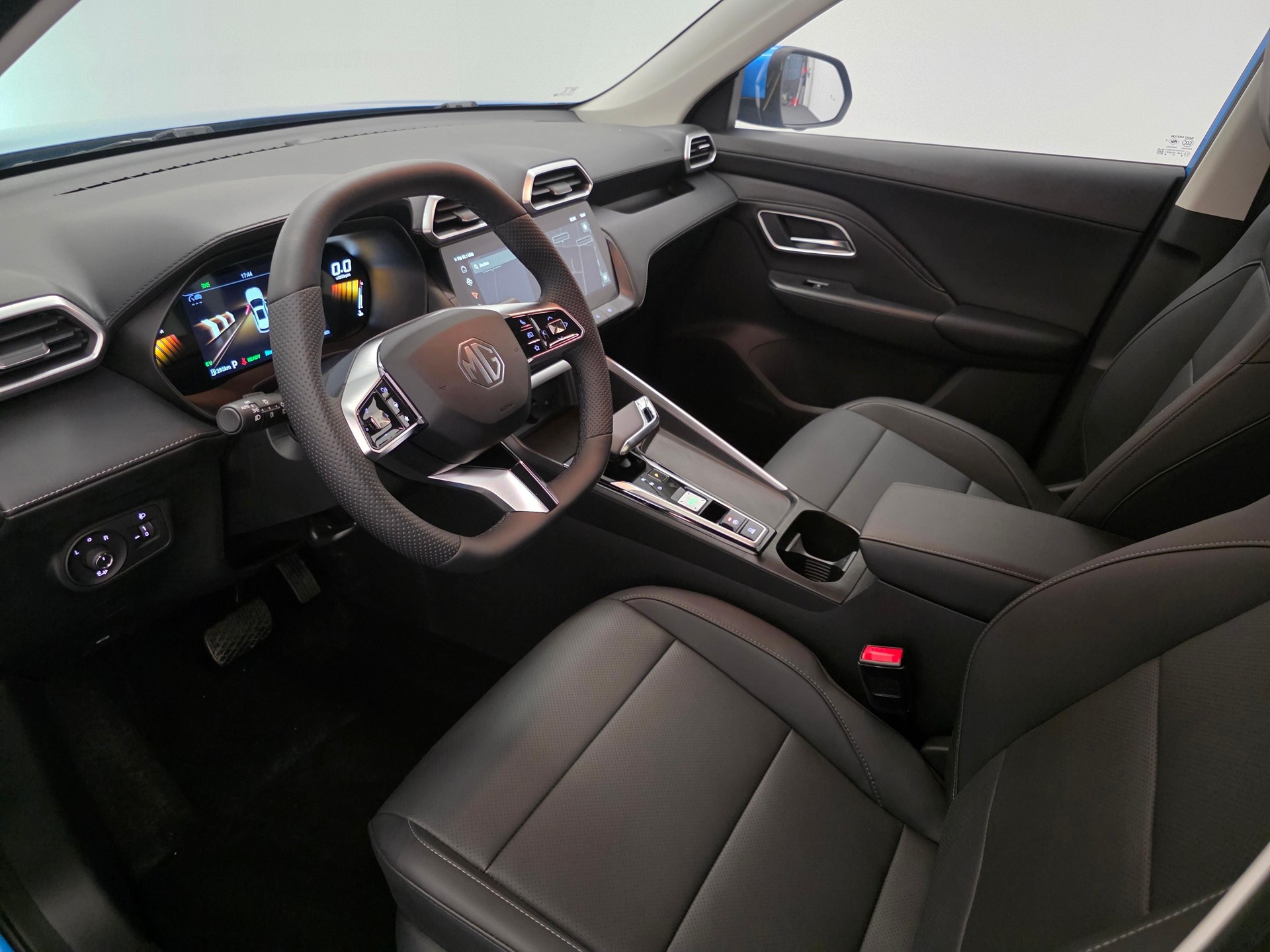 MG ZS 1.5 Hybrid+ Luxury-image-9
