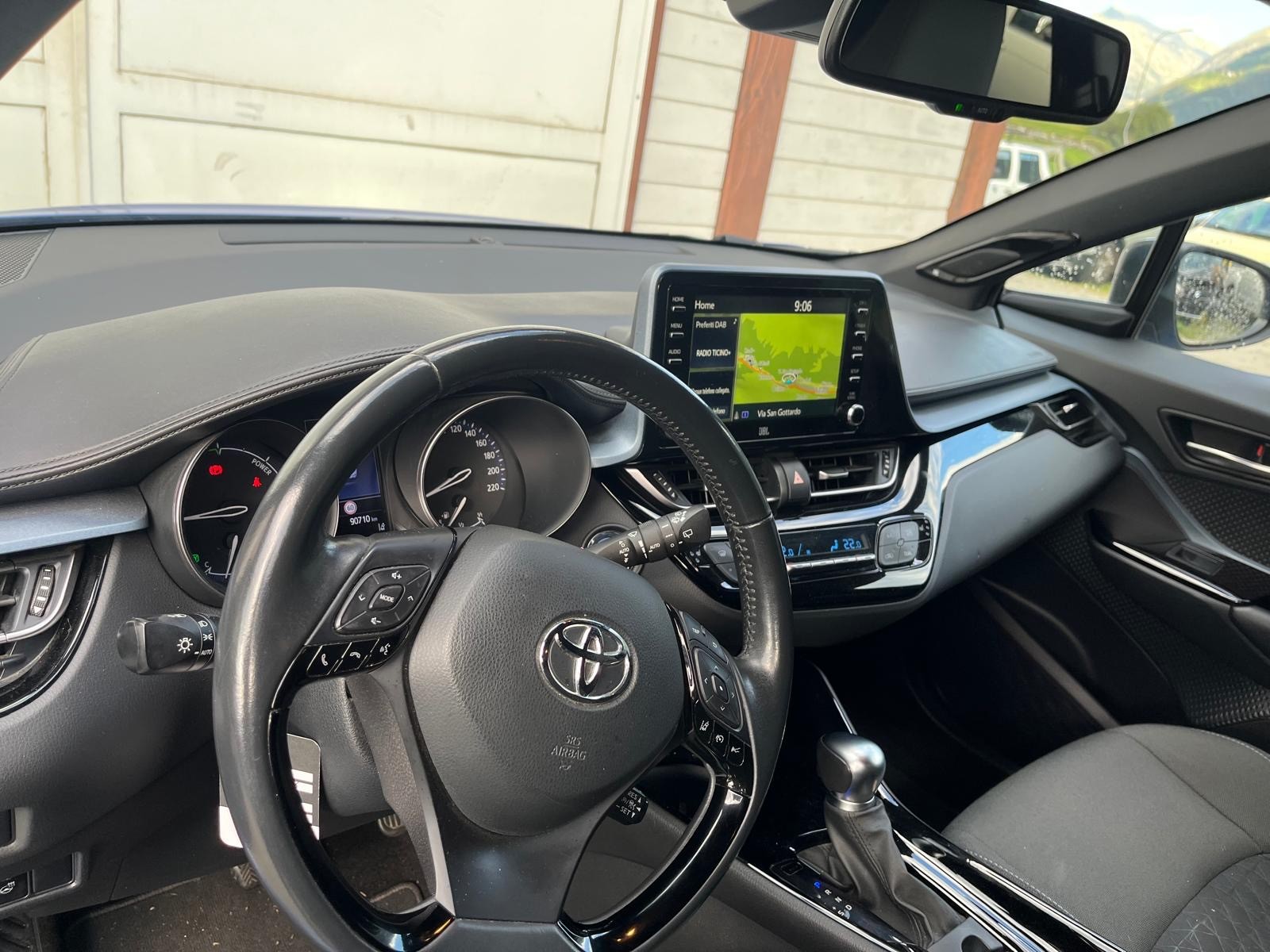 TOYOTA C-HR 2.0 HSD CVT Trend-image-5