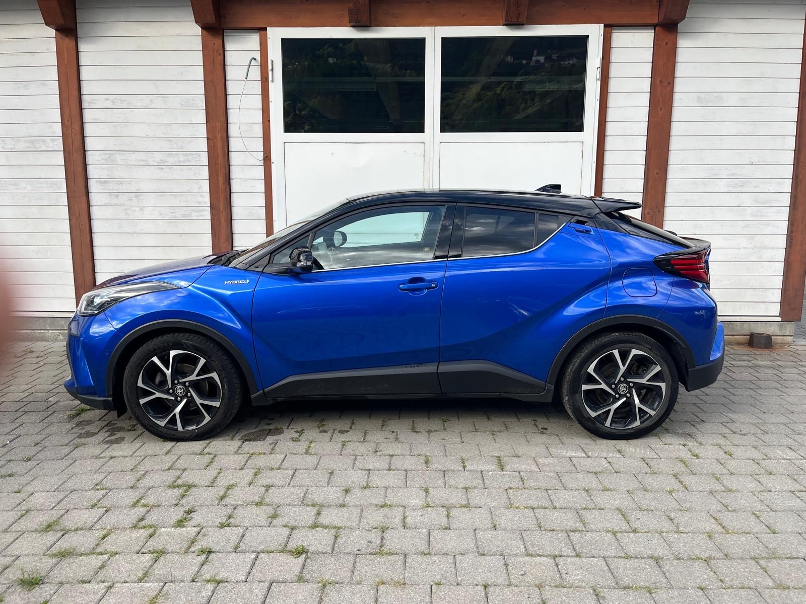 TOYOTA C-HR 2.0 HSD CVT Trend-image-2