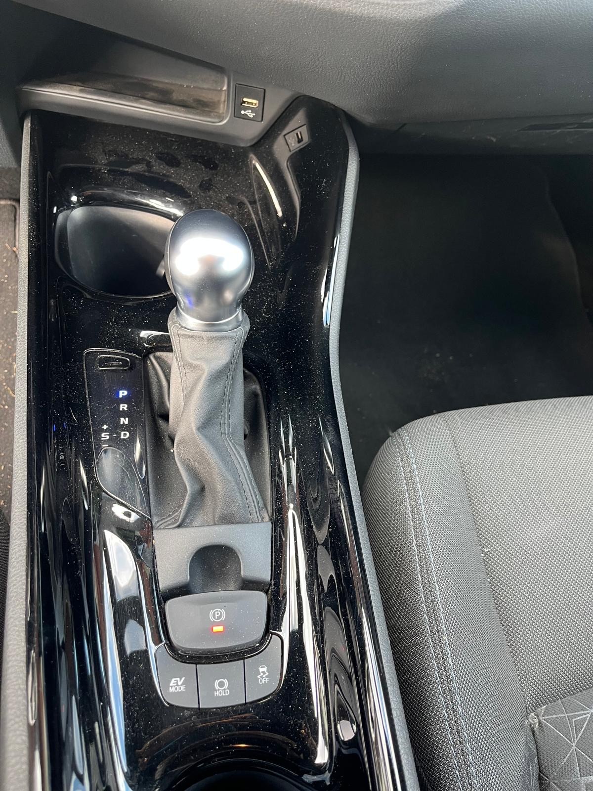 TOYOTA C-HR 2.0 HSD CVT Trend-image-6
