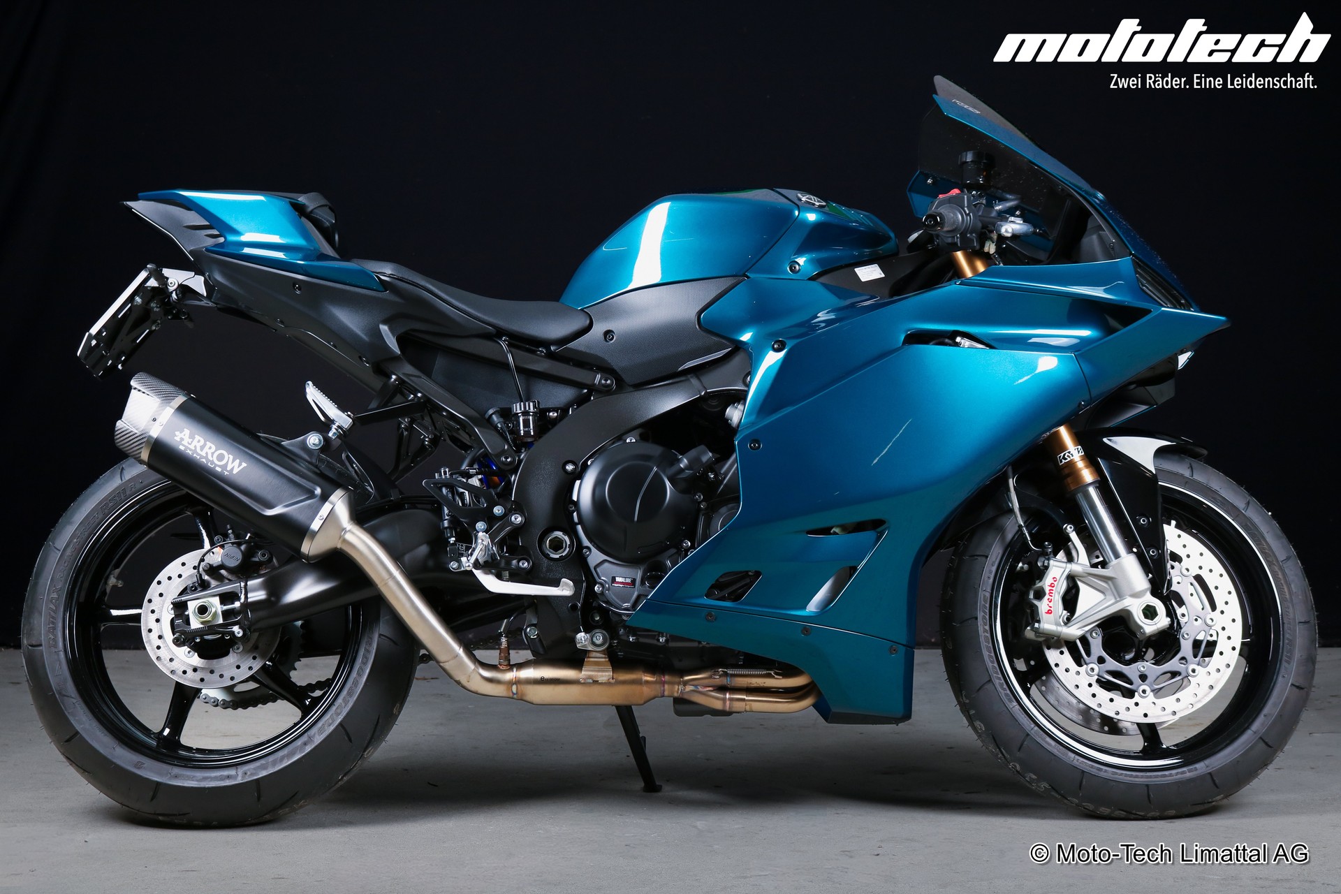 YAMAHA YZF-R9-showroom-element-1