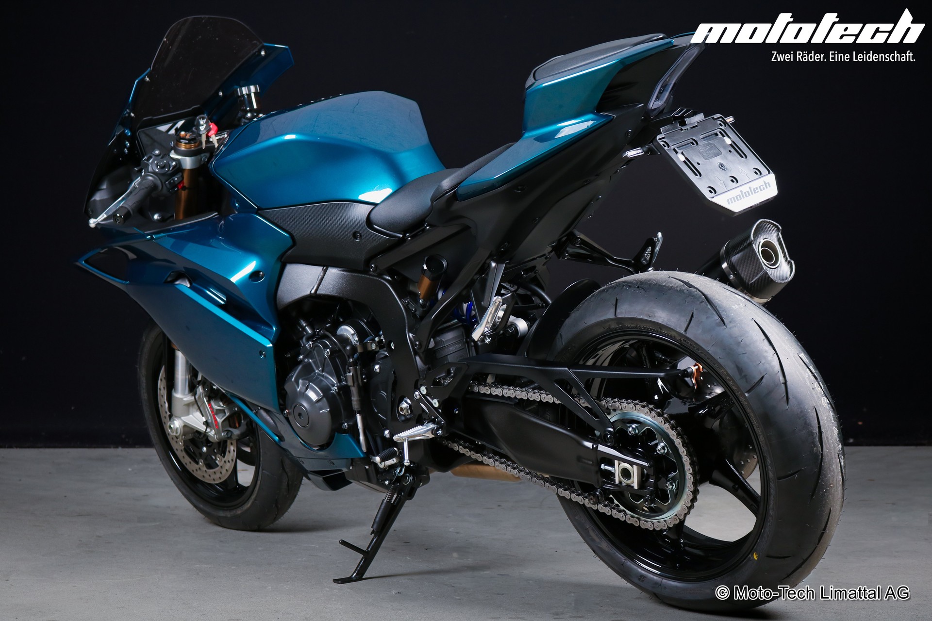 YAMAHA YZF-R9-showroom-element-3
