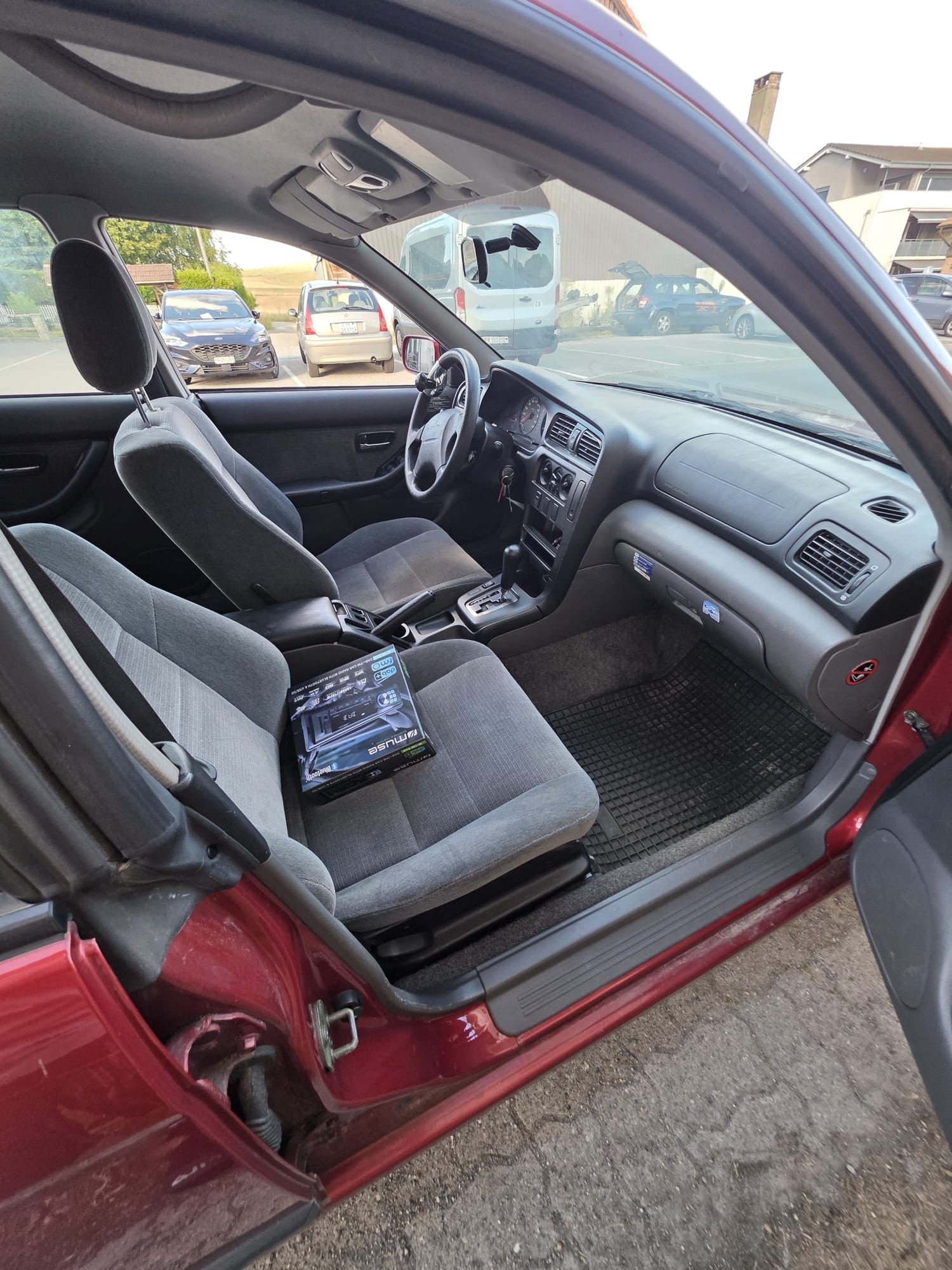 SUBARU Legacy 2.0 Swiss A-image-6