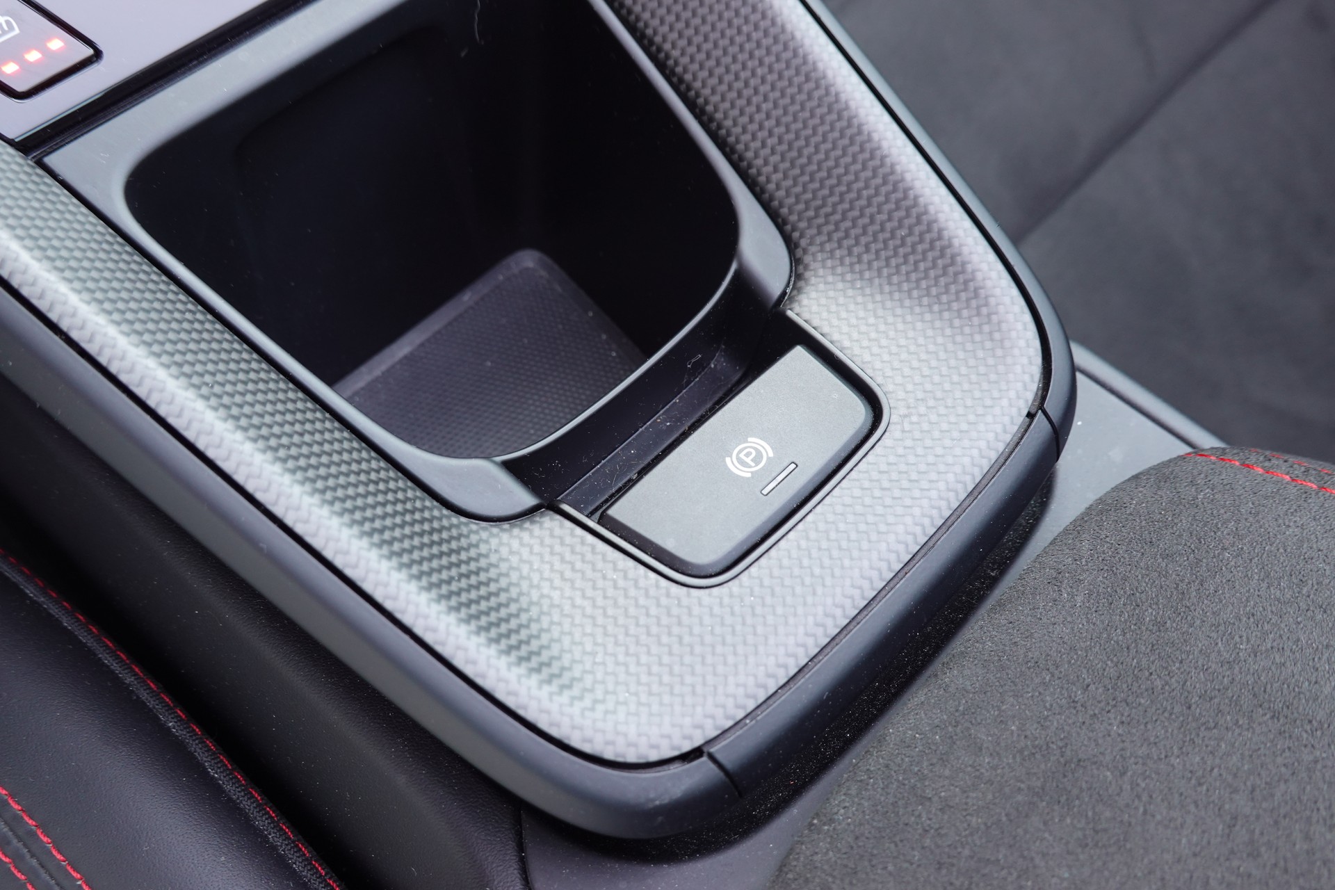 PORSCHE 911 Targa 4 GTS PDK - "CH Auto * Porsche Approved * Son BOSE * Toutes Roues Direct. * Sièges Sport 18 Posit avec Mémoire"-image-22