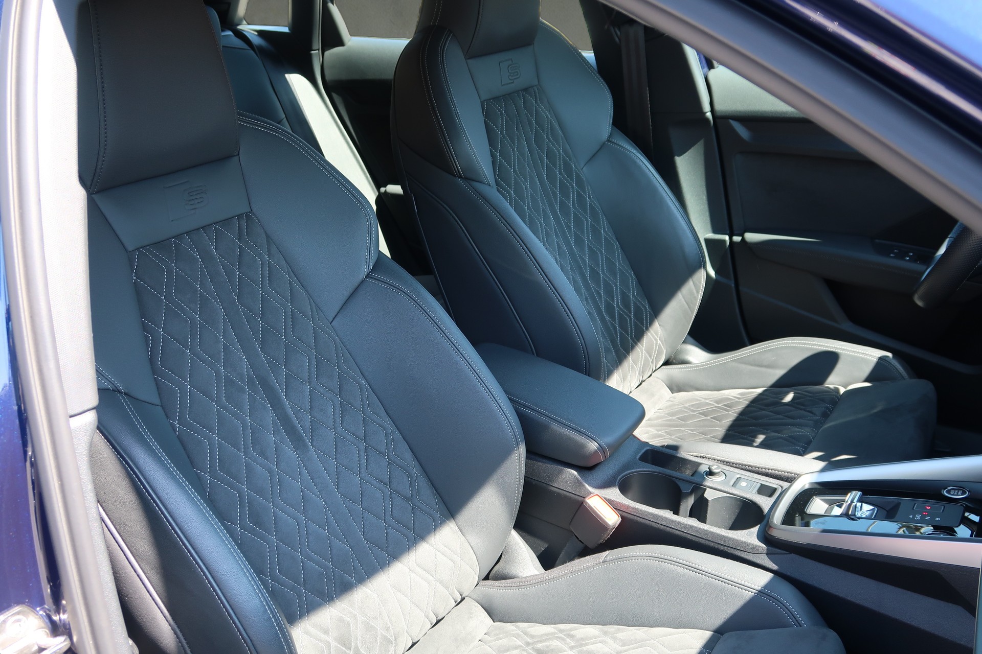 AUDI A3 Sportback 35 TFSI Attraction S-tronic-image-14