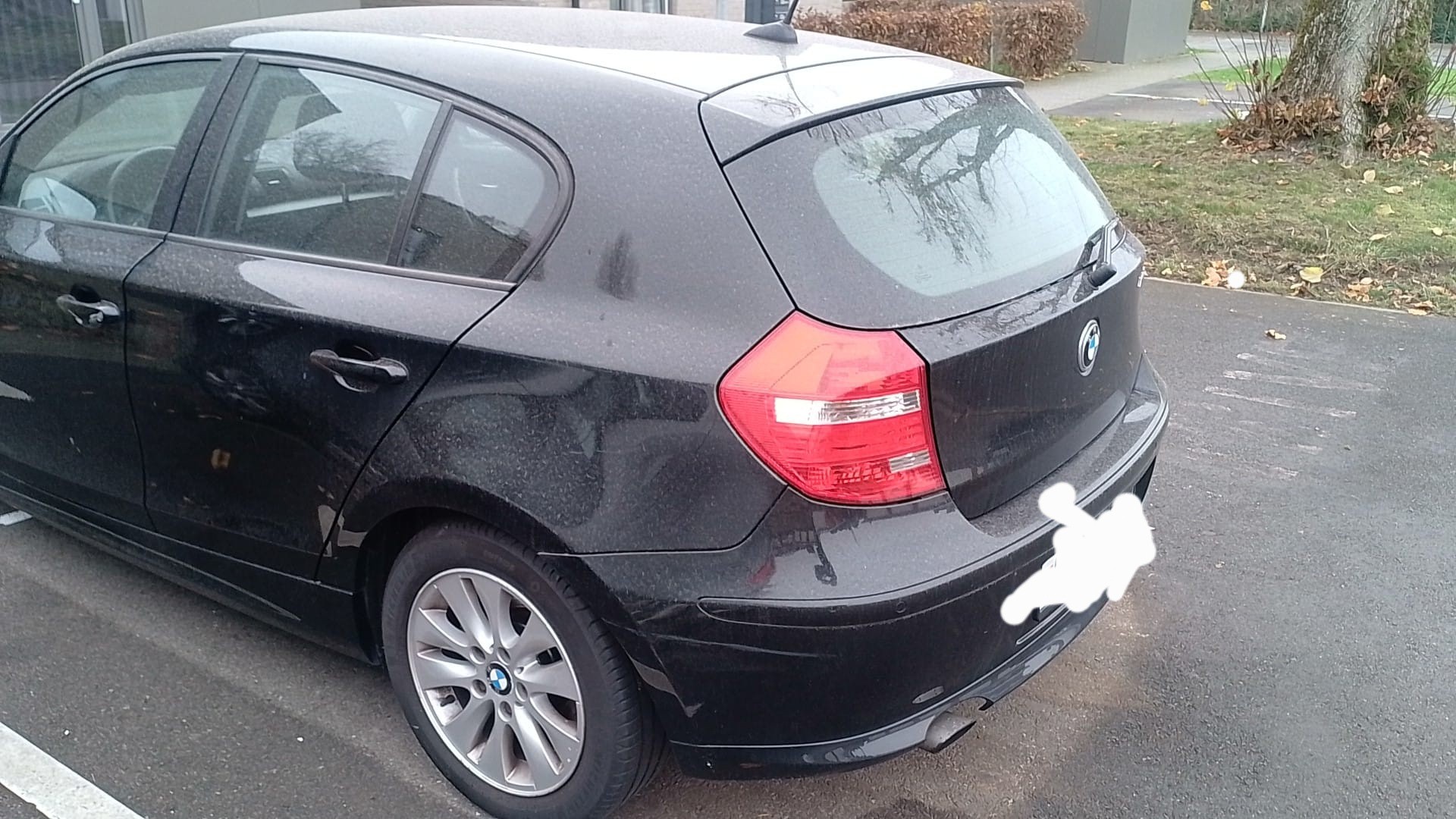 BMW 118i-image-0
