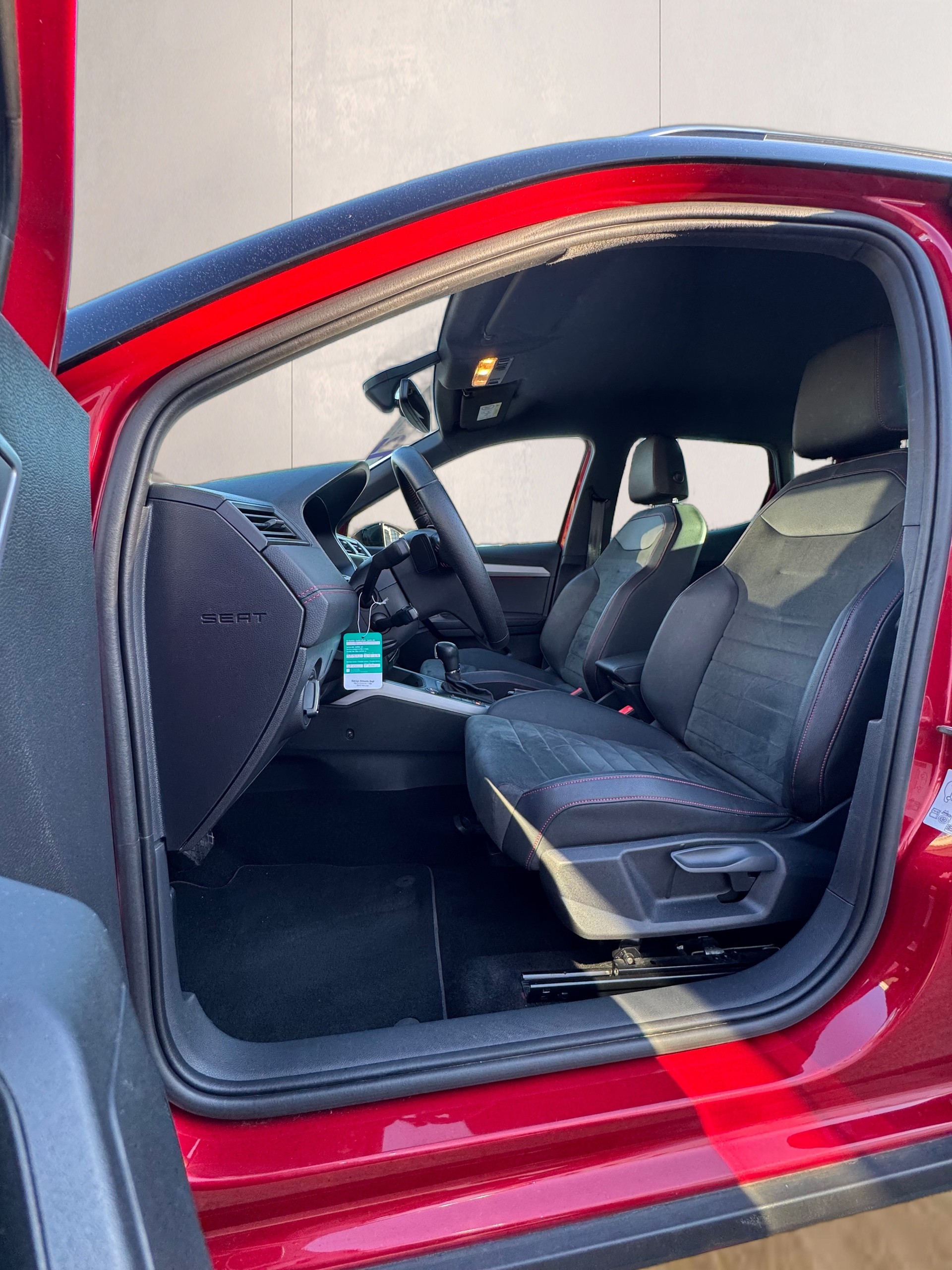 SEAT Arona 1.0 TSI Eco DSG SWISS FR-image-17