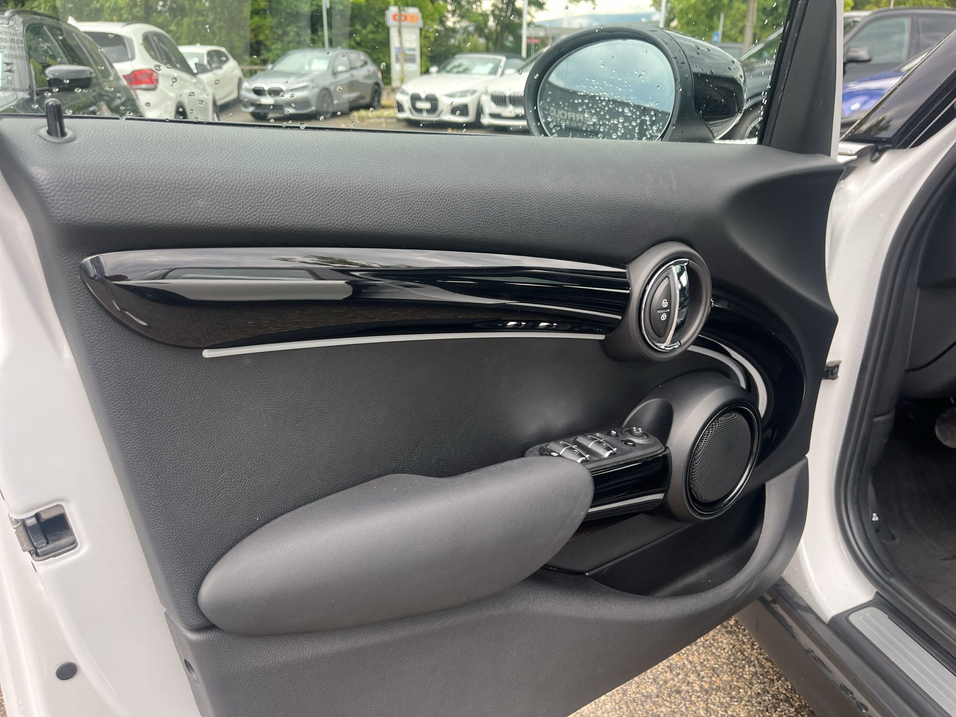MINI Cooper Steptronic DKG-image-17