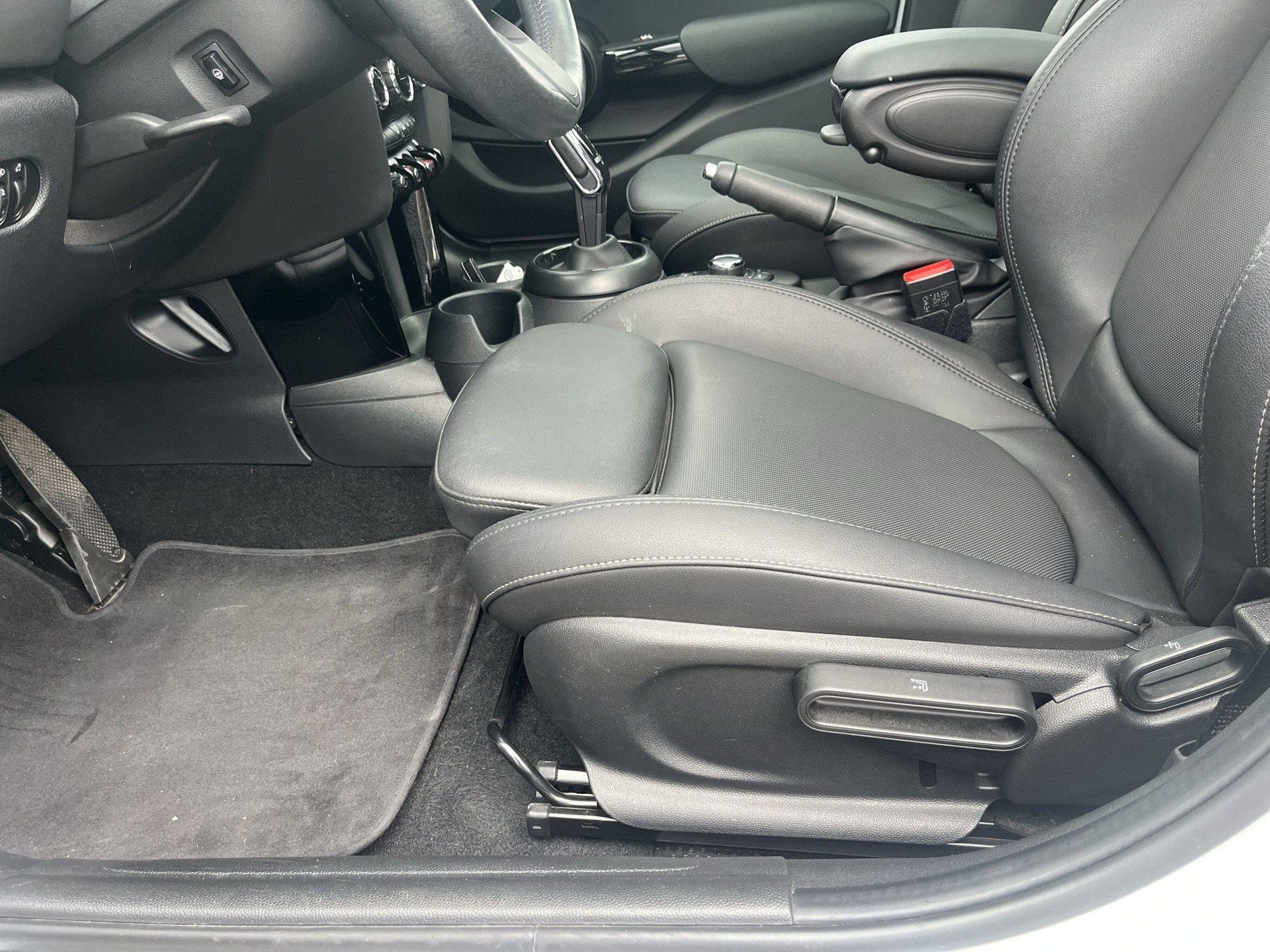 MINI Cooper Steptronic DKG-image-19