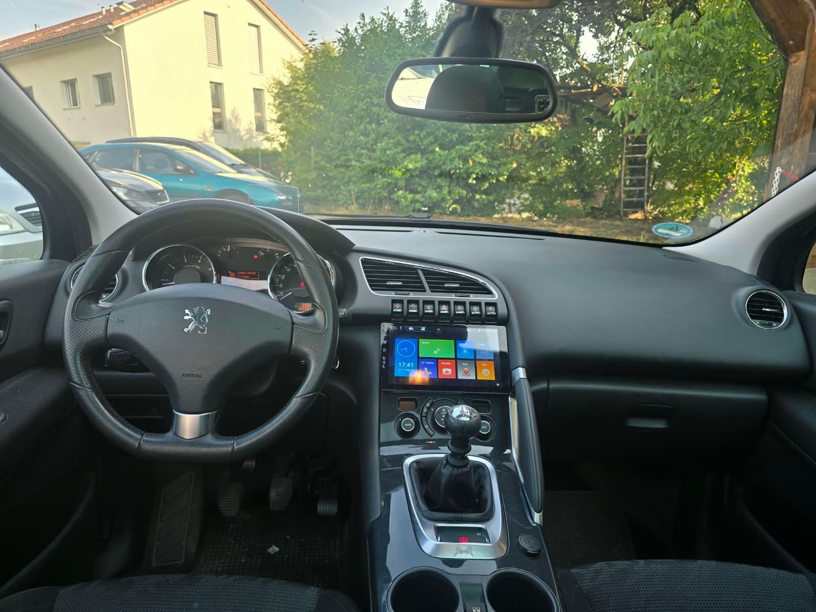 PEUGEOT 3008 1.6 16V T Platinum-image-4