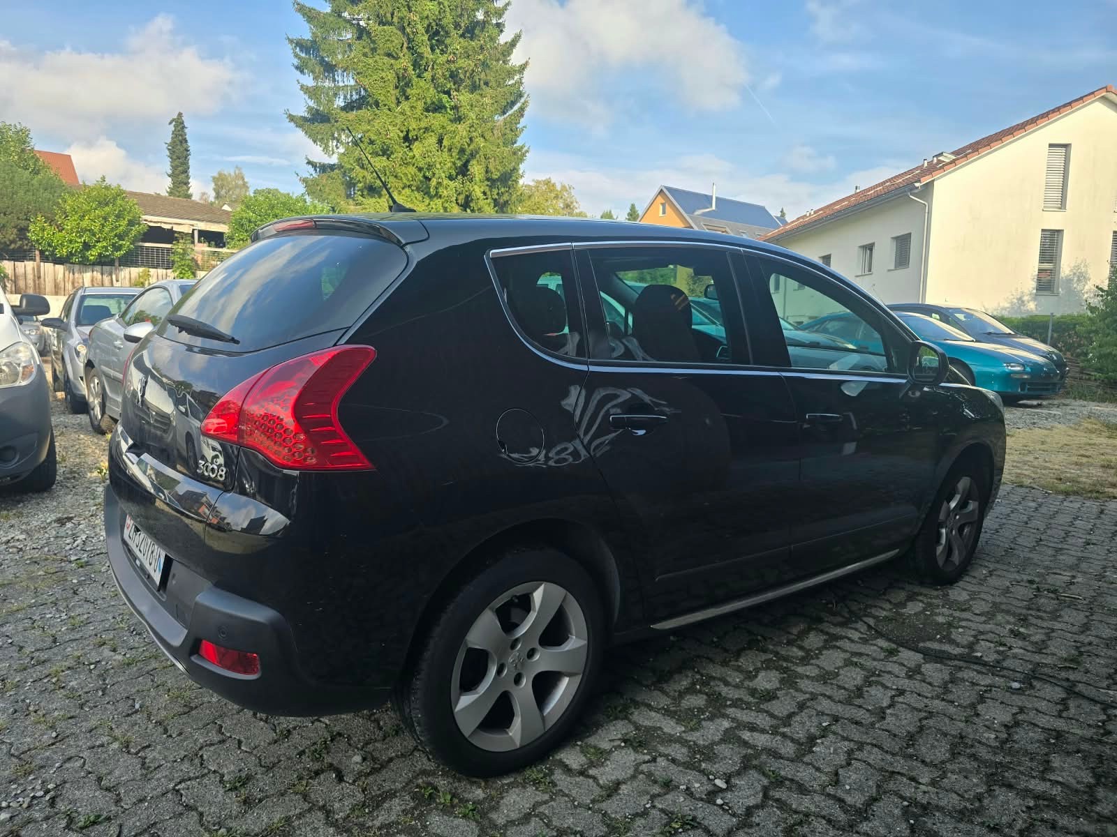 PEUGEOT 3008 1.6 16V T Platinum-image-3