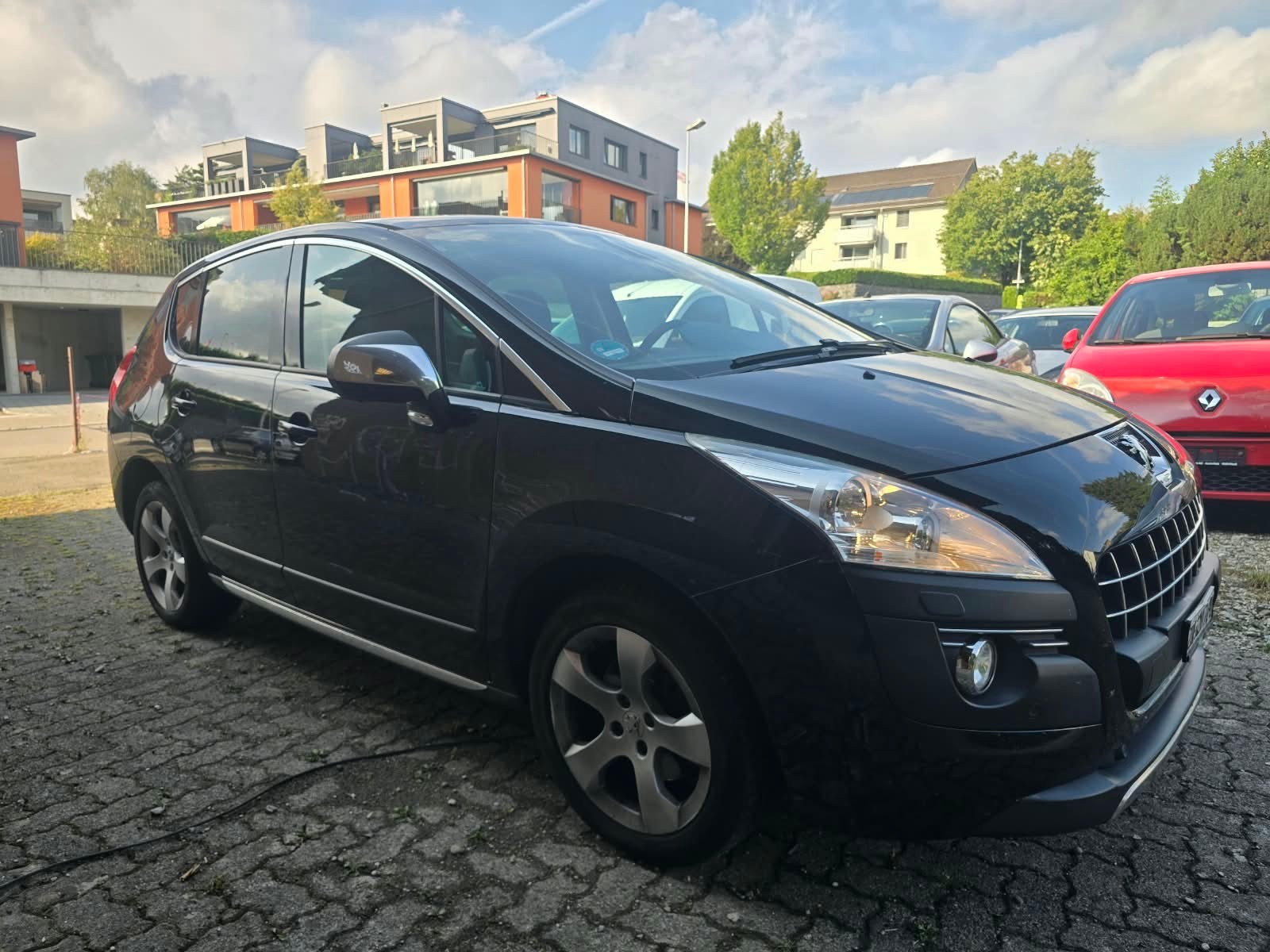 PEUGEOT 3008 1.6 16V T Platinum-image-2