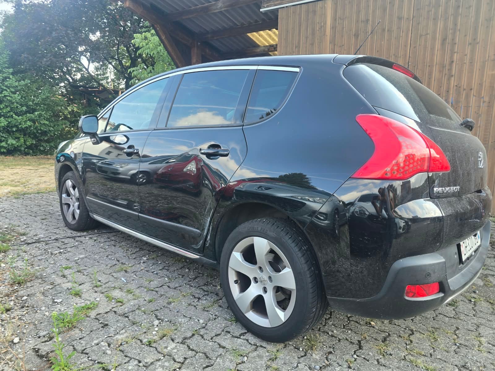 PEUGEOT 3008 1.6 16V T Platinum-image-9