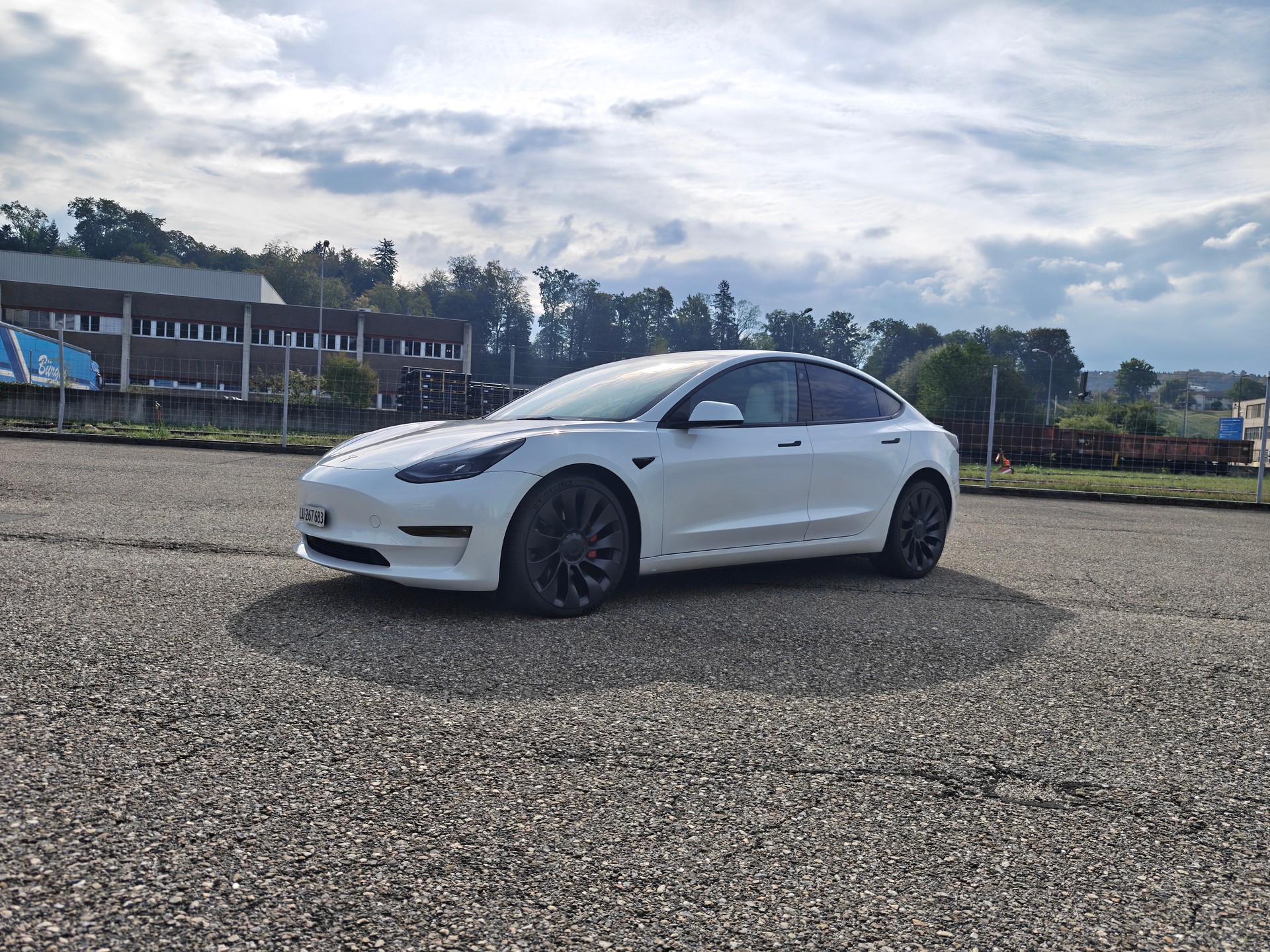 TESLA Model 3 Performance-image-0
