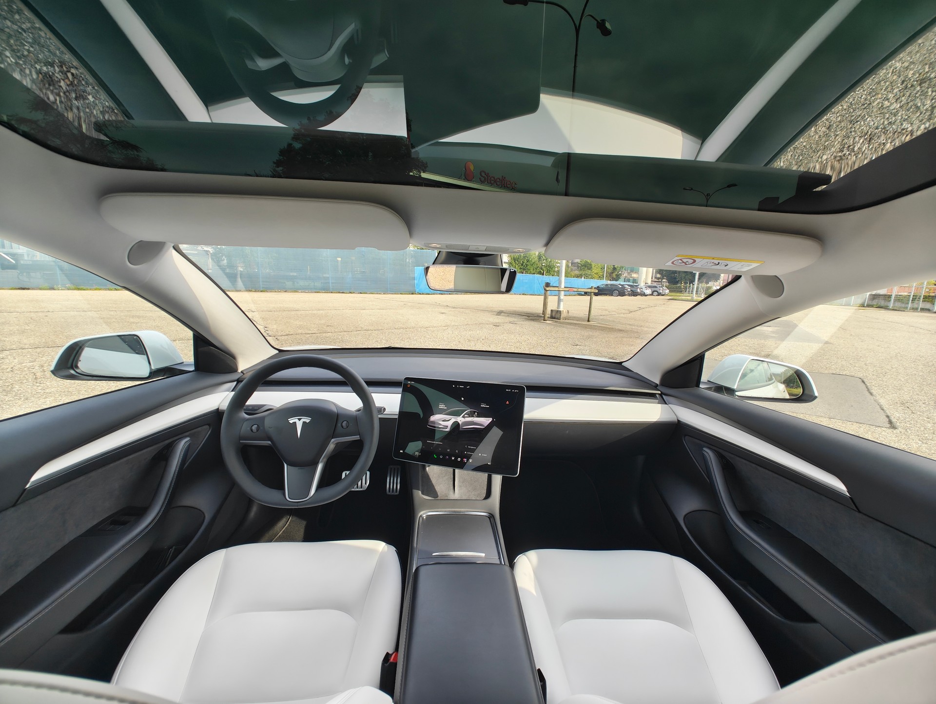 TESLA Model 3 Performance-image-4