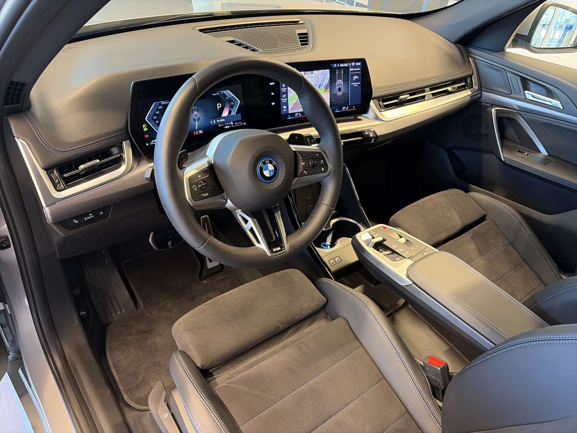 BMW X1 xDrive 25e M Sport 245PS Automat-image-5