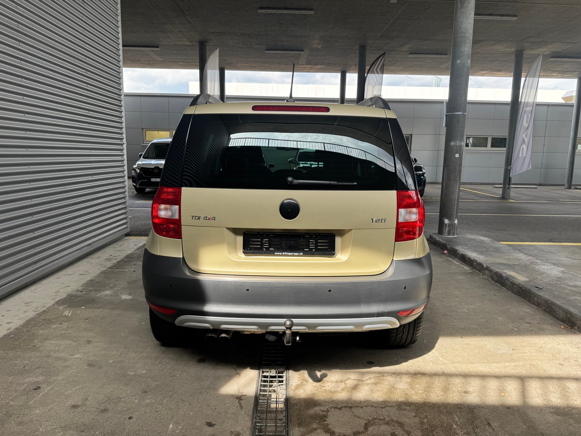 SKODA Yeti 2.0 TDI 110 AllDrive 4x4-image-3