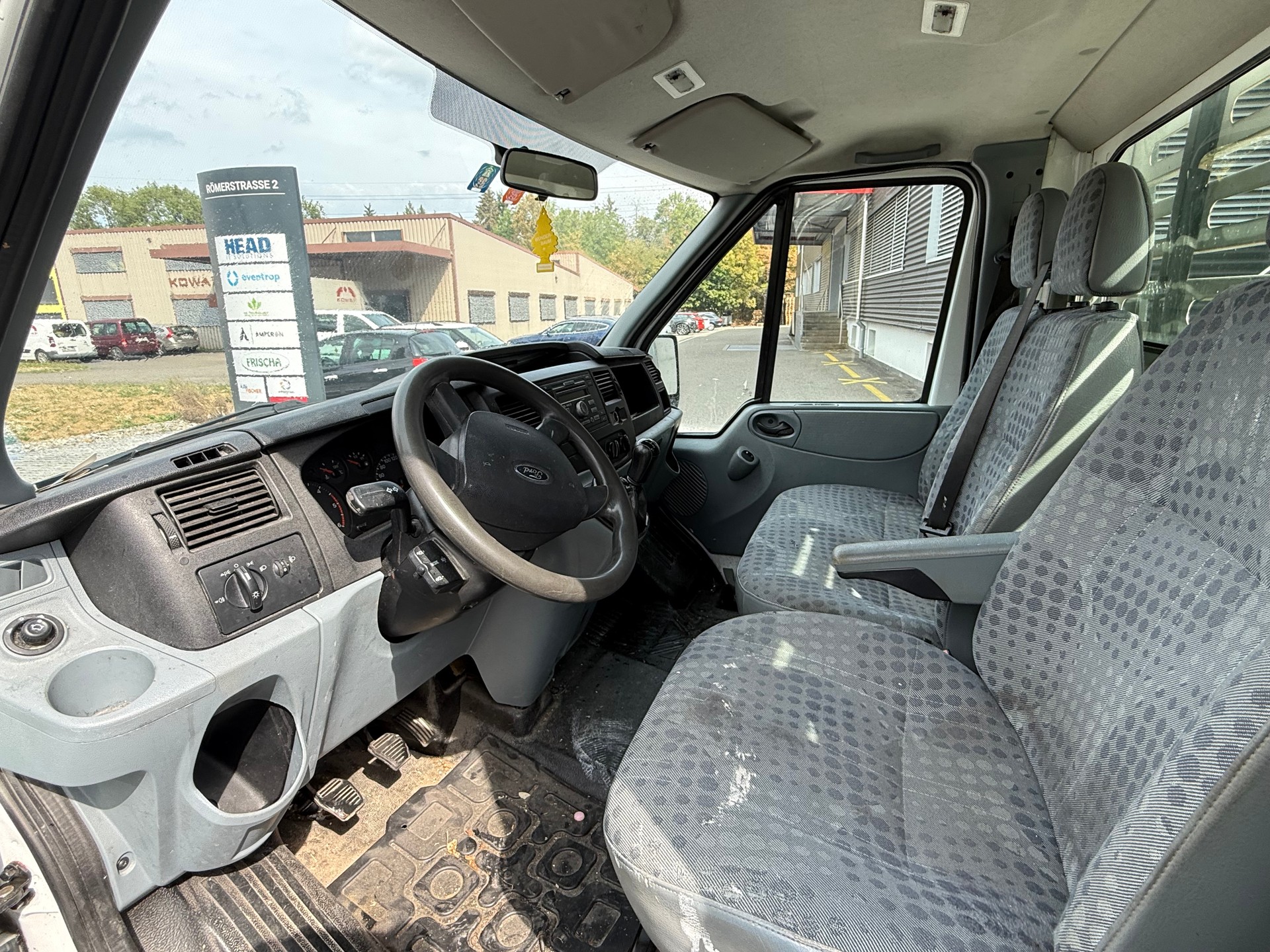 FORD Transit 2.2 TDCi 300 M-image-4