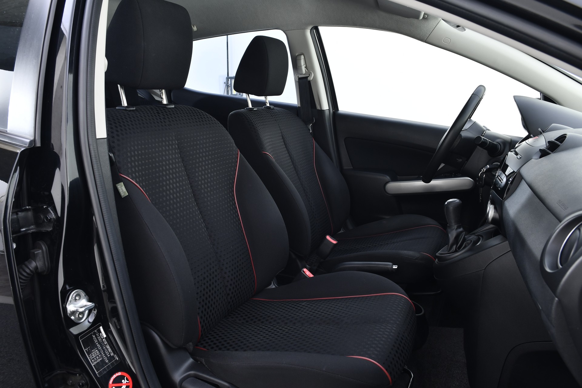 MAZDA 2 1.5i 16V Sport-image-15