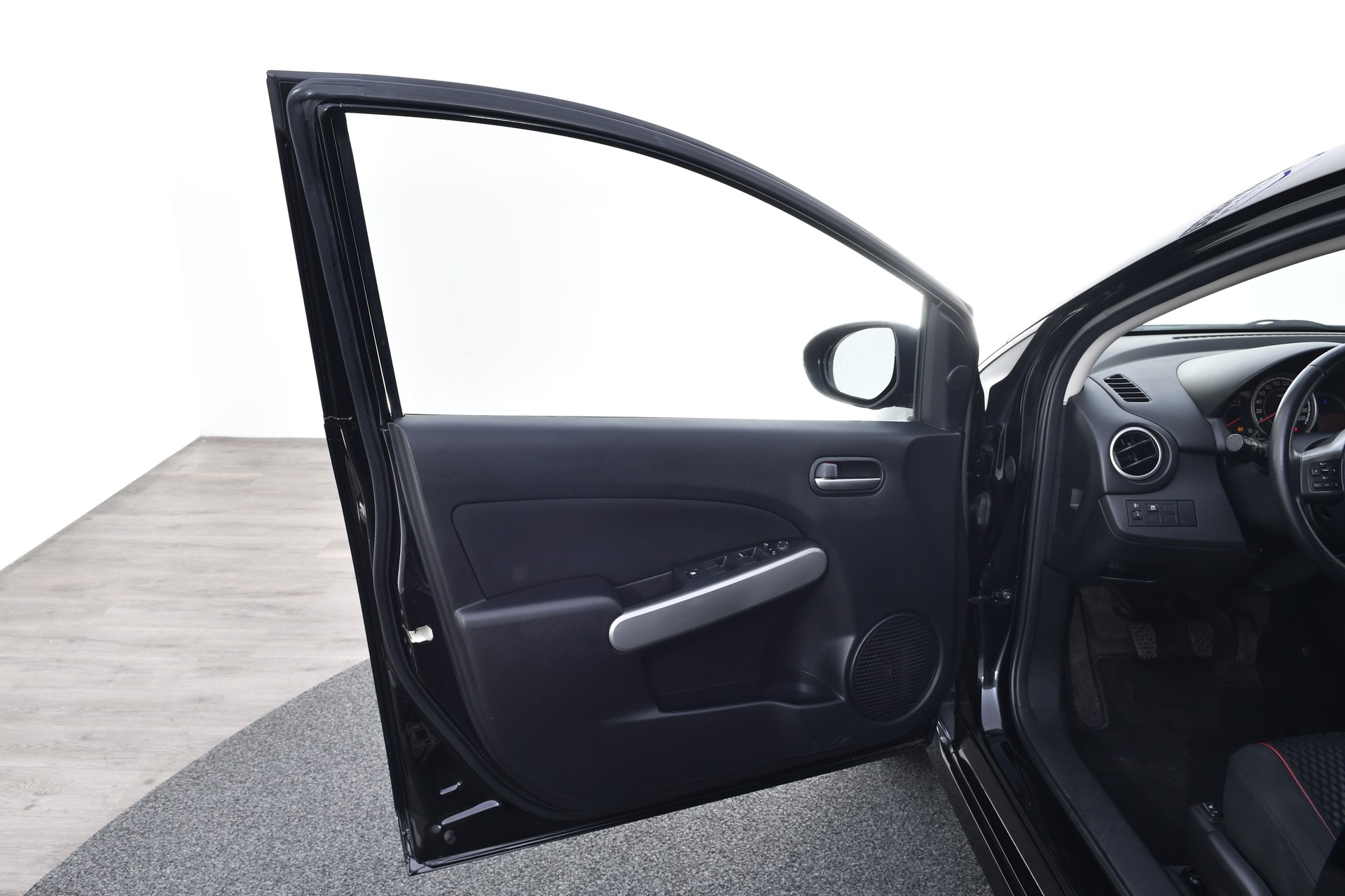MAZDA 2 1.5i 16V Sport-image-8