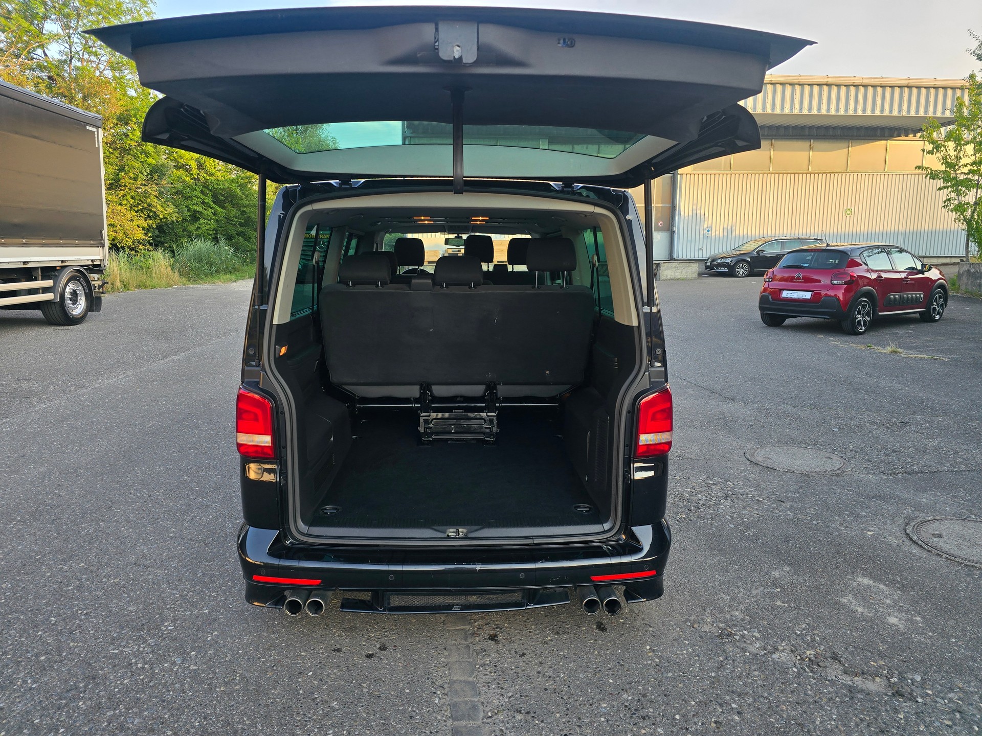 VW T5 Caravelle Trendline 2.0 TDI CR DSG-image-6
