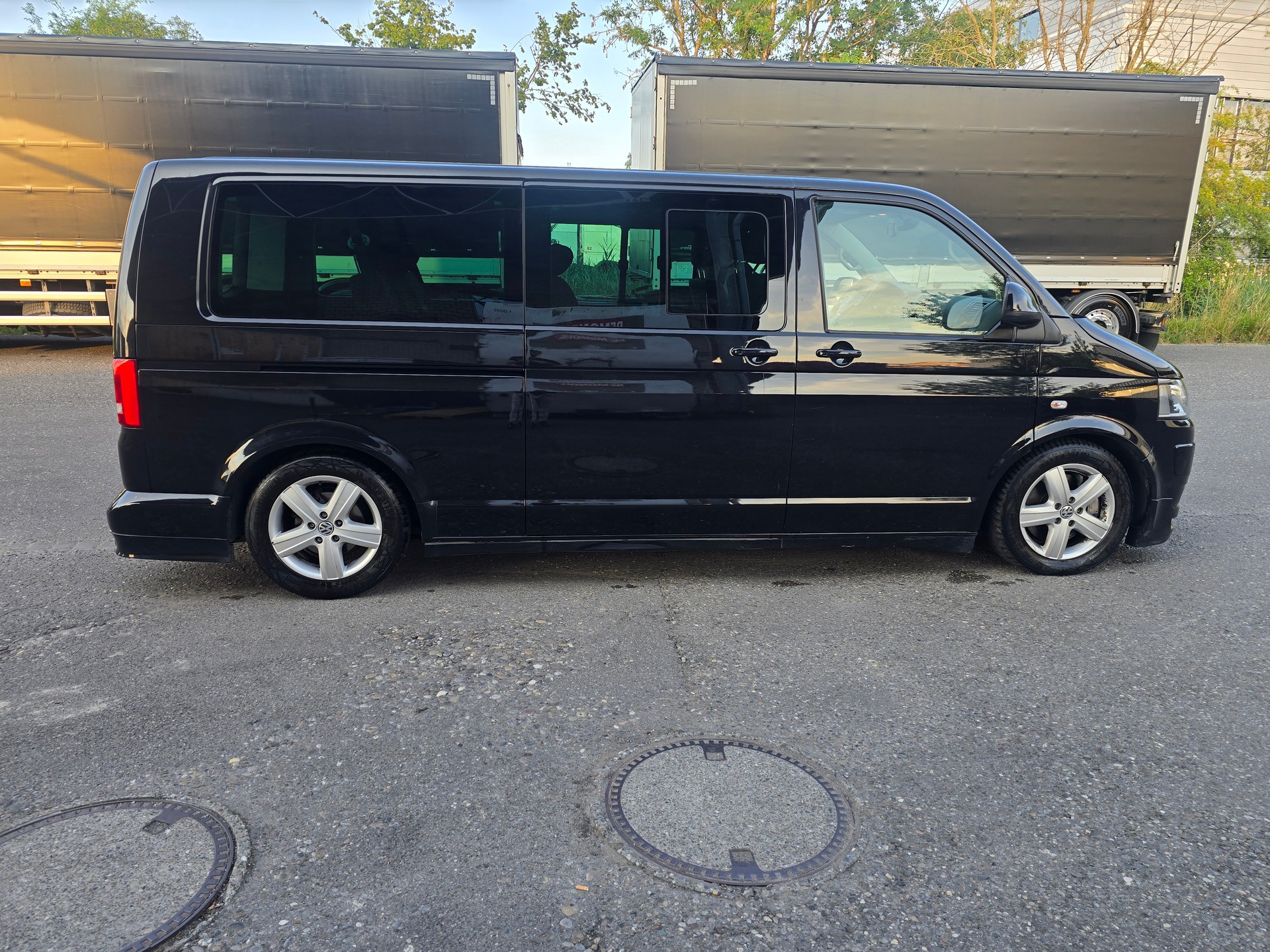 VW T5 Caravelle Trendline 2.0 TDI CR DSG-image-8