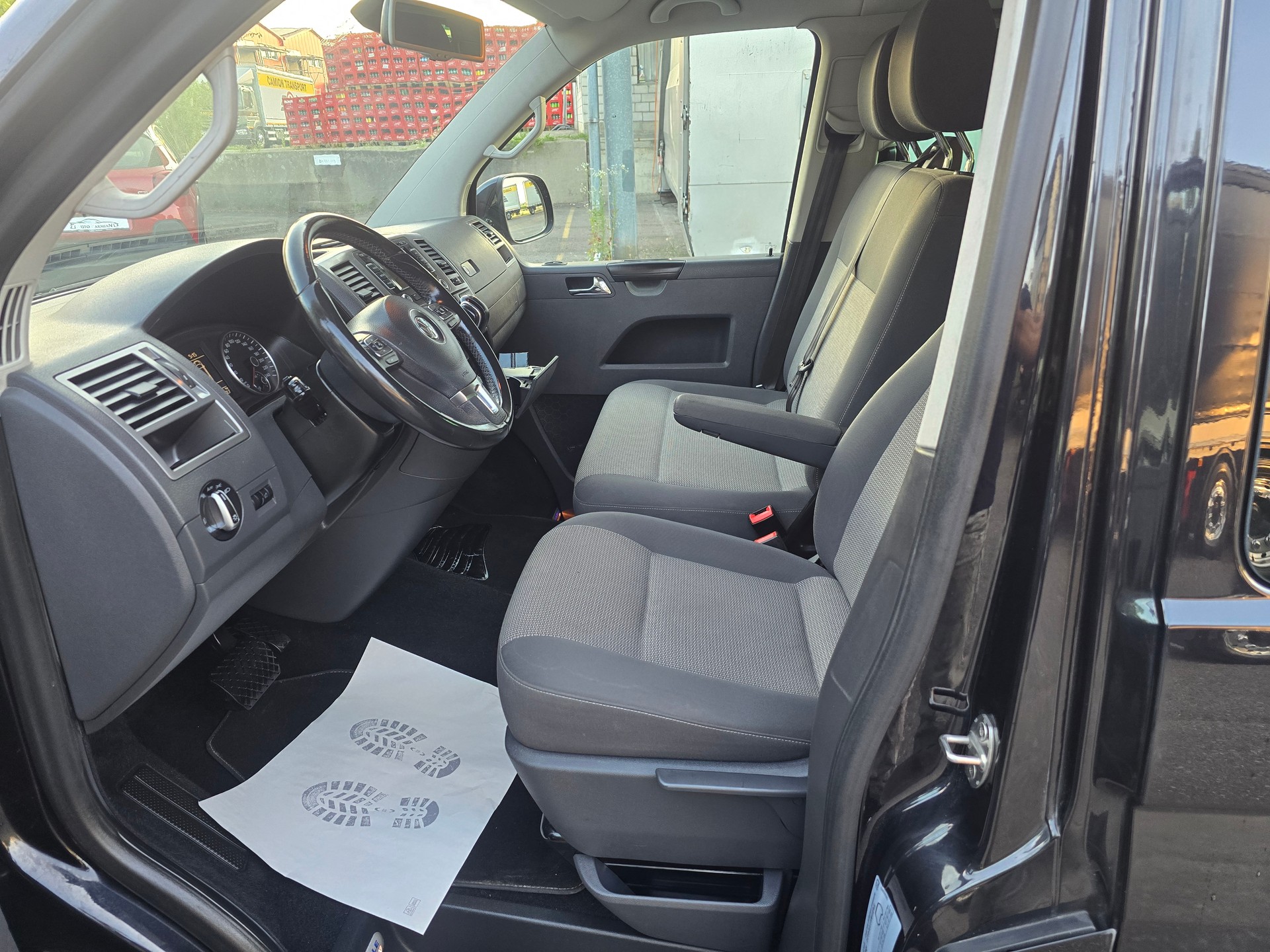 VW T5 Caravelle Trendline 2.0 TDI CR DSG-image-10