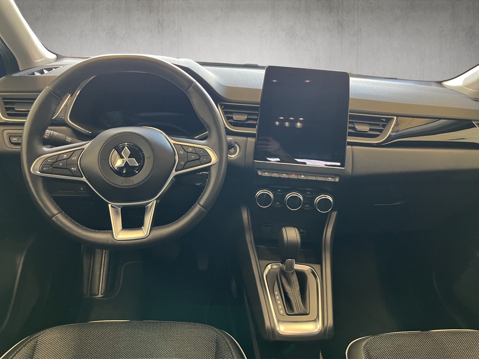 MITSUBISHI ASX 1.6 PHEV Intense-image-9