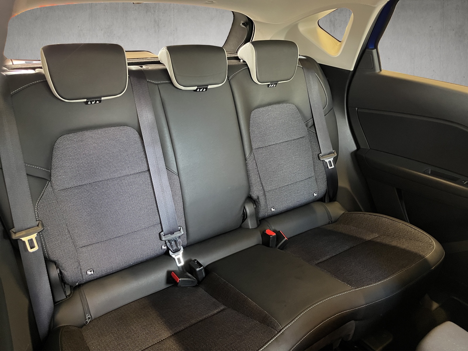 MITSUBISHI ASX 1.6 PHEV Intense-image-13