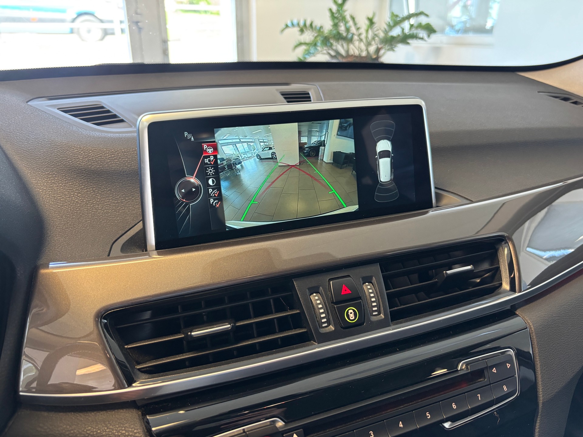 BMW X1 xDrive 20d xLine Steptronic-image-12