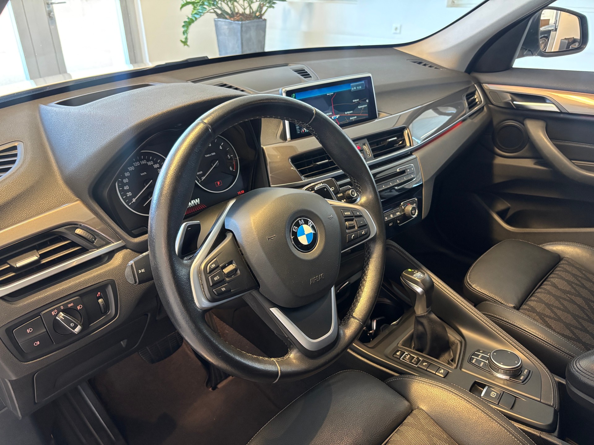 BMW X1 xDrive 20d xLine Steptronic-image-5