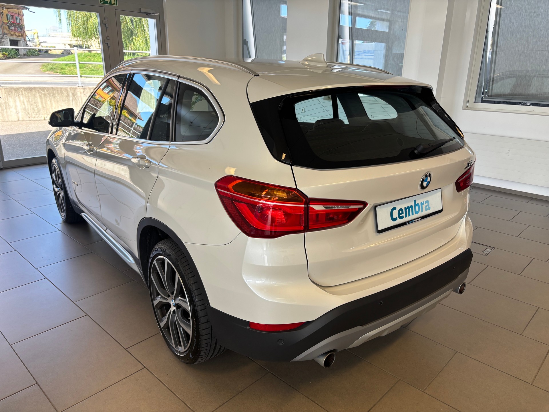 BMW X1 xDrive 20d xLine Steptronic-image-3