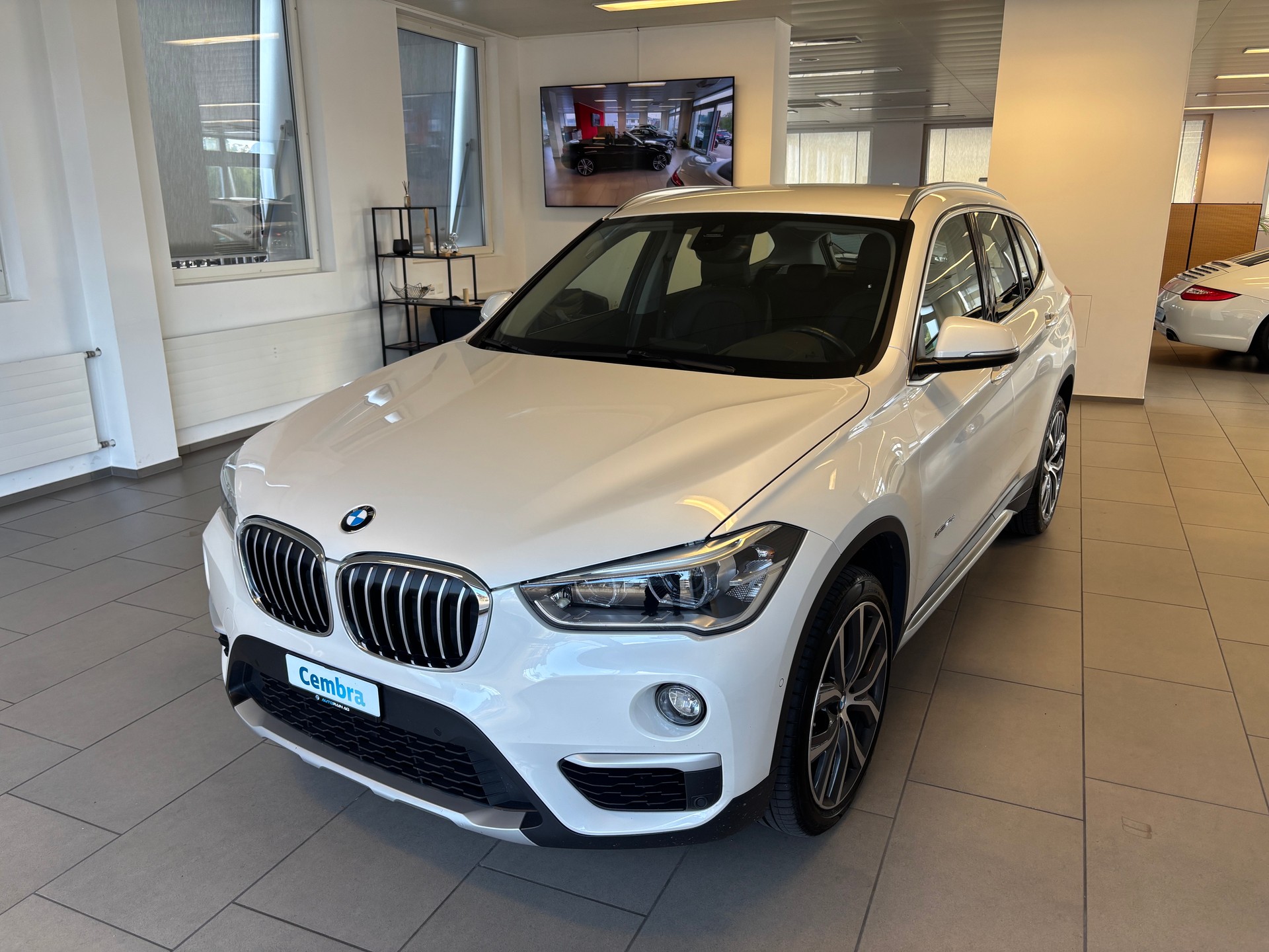 BMW X1 xDrive 20d xLine Steptronic-image-0