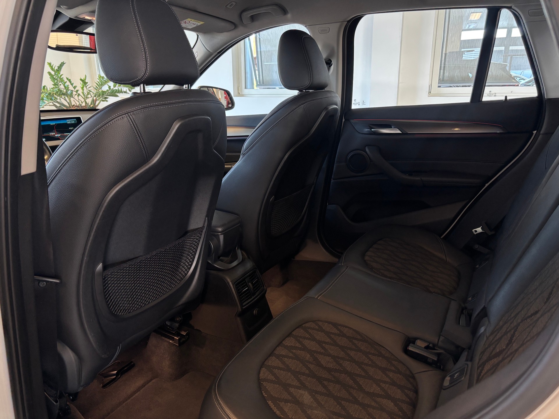 BMW X1 xDrive 20d xLine Steptronic-image-14
