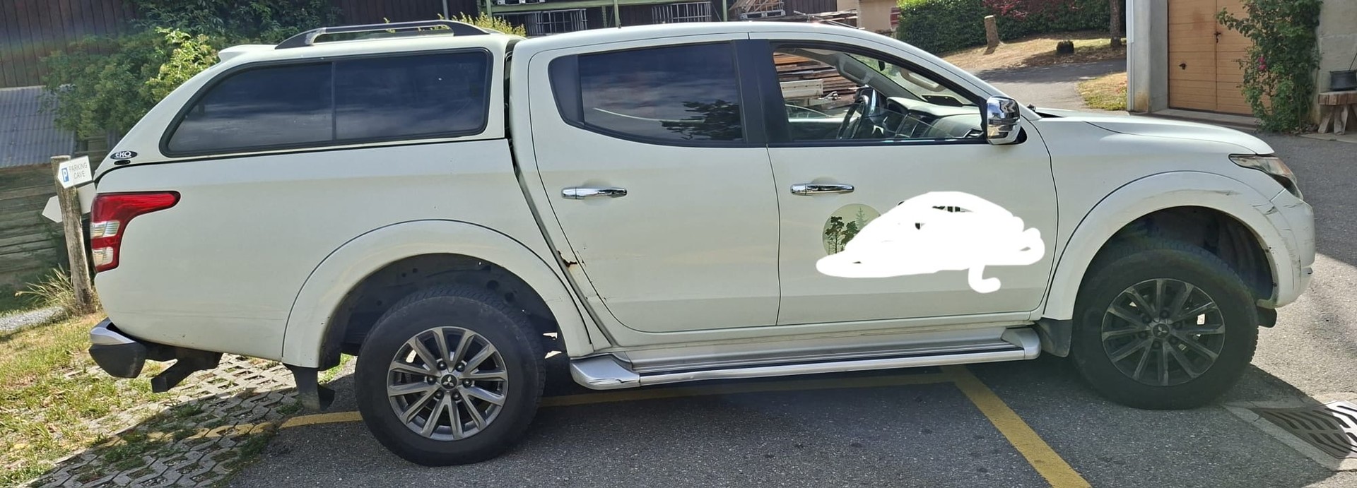 MITSUBISHI L 200 2.4 Style Double Cab A-image-2