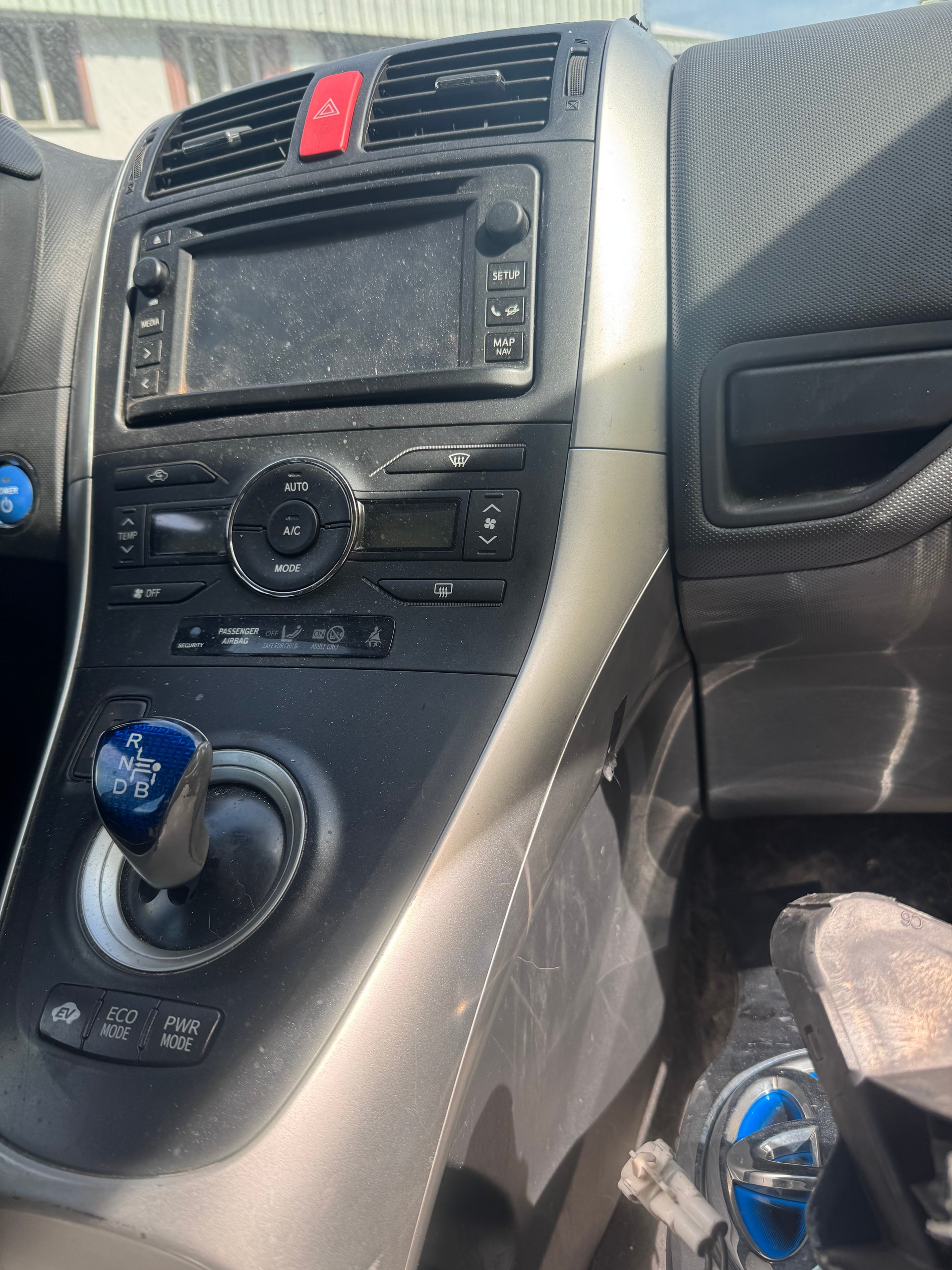 TOYOTA Auris 1.8 16V HSD Linea Sol Premium-image-10