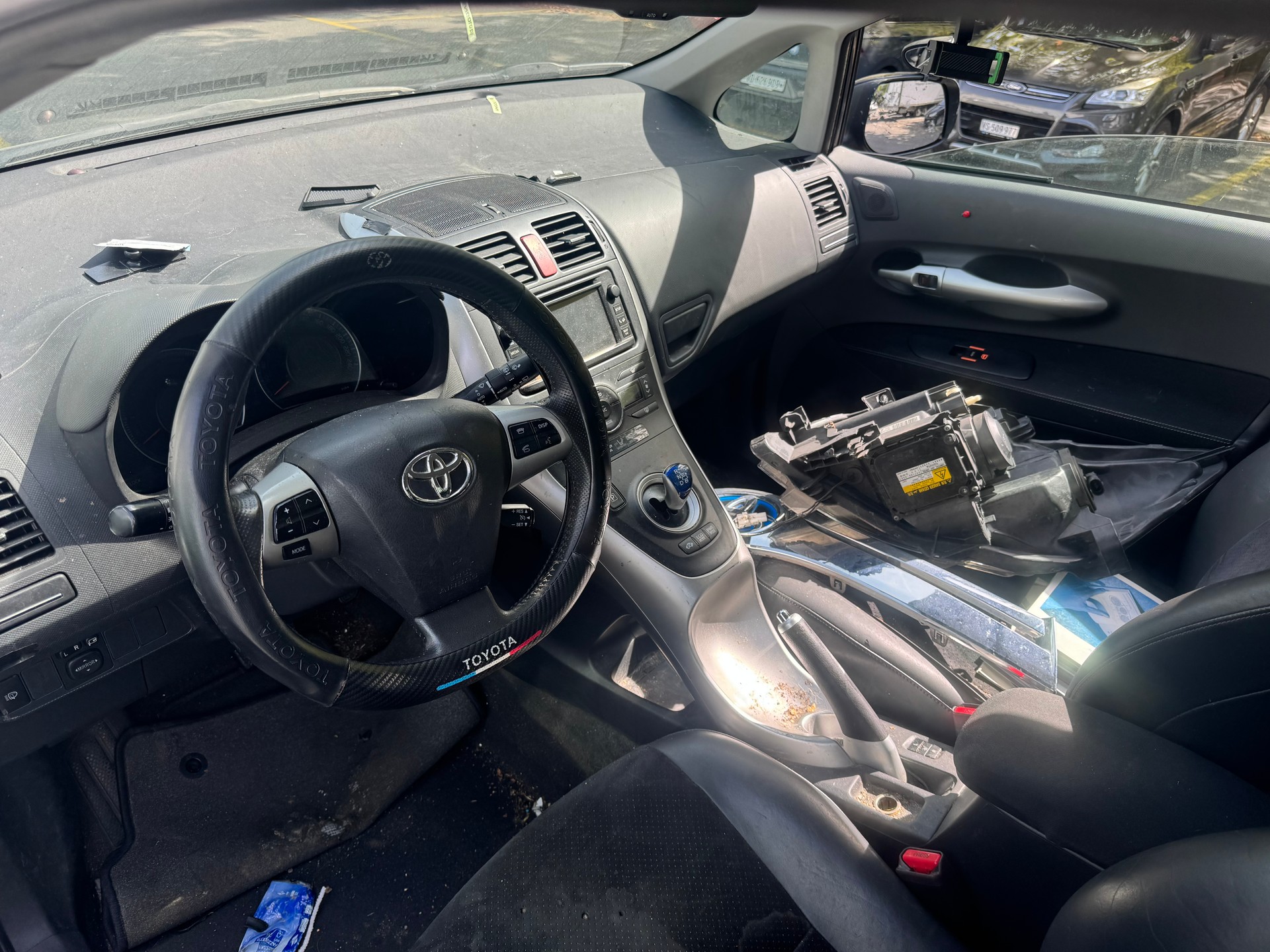 TOYOTA Auris 1.8 16V HSD Linea Sol Premium-image-11