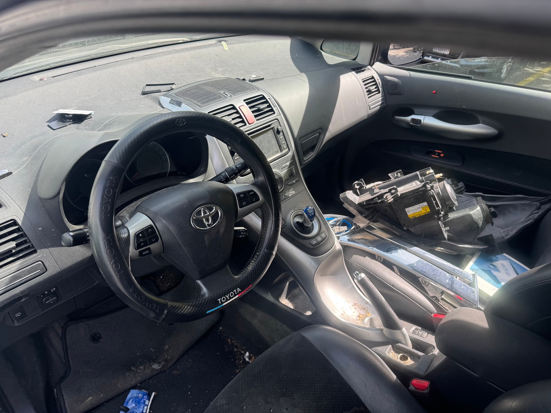 TOYOTA Auris 1.8 16V HSD Linea Sol Premium-image-9