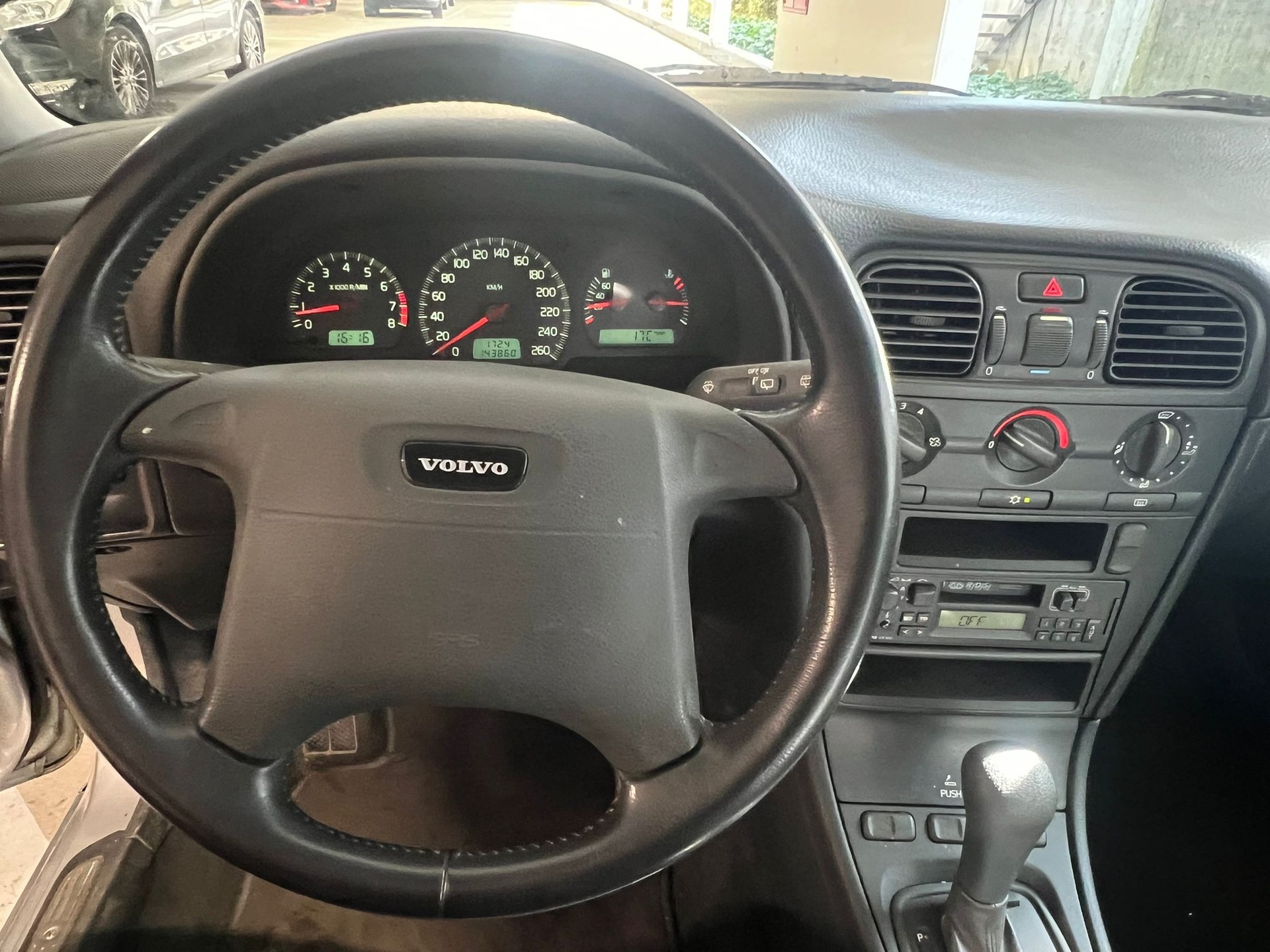 VOLVO V40 2.0 // MFK NEU, Automatik-image-13
