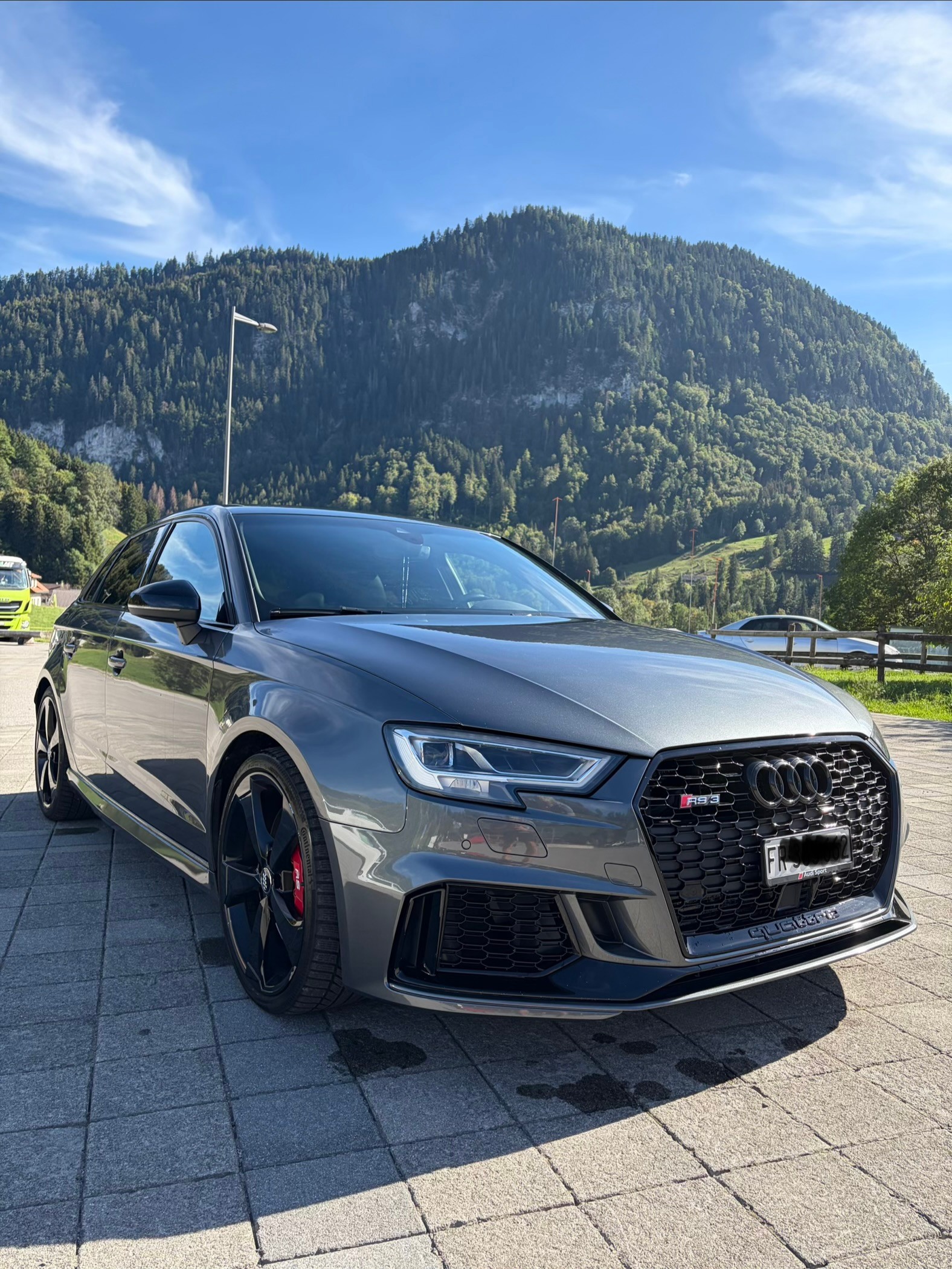 AUDI 2.5 T FSI quattro S-Tronic-image-0