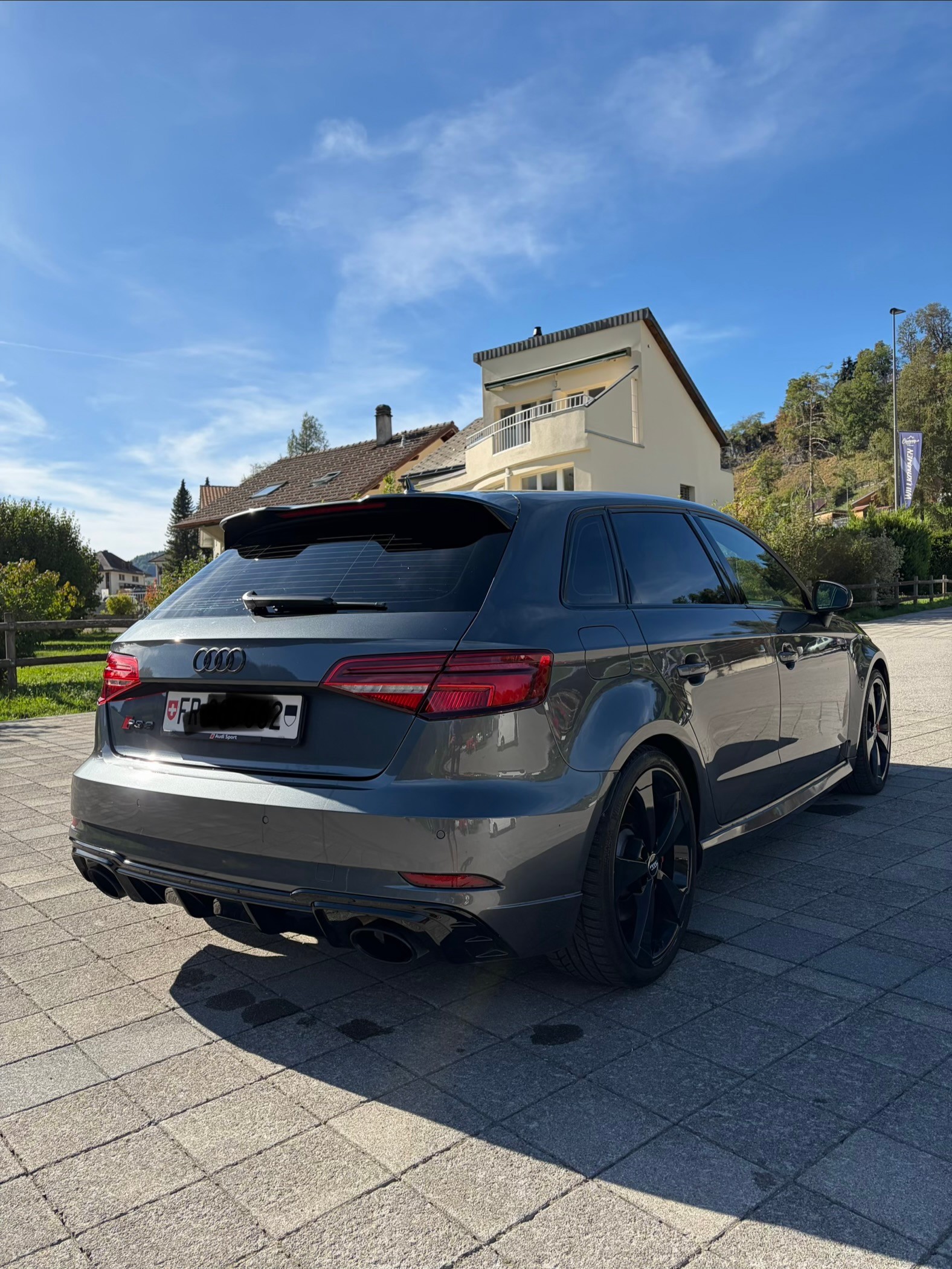 AUDI 2.5 T FSI quattro S-Tronic-image-3