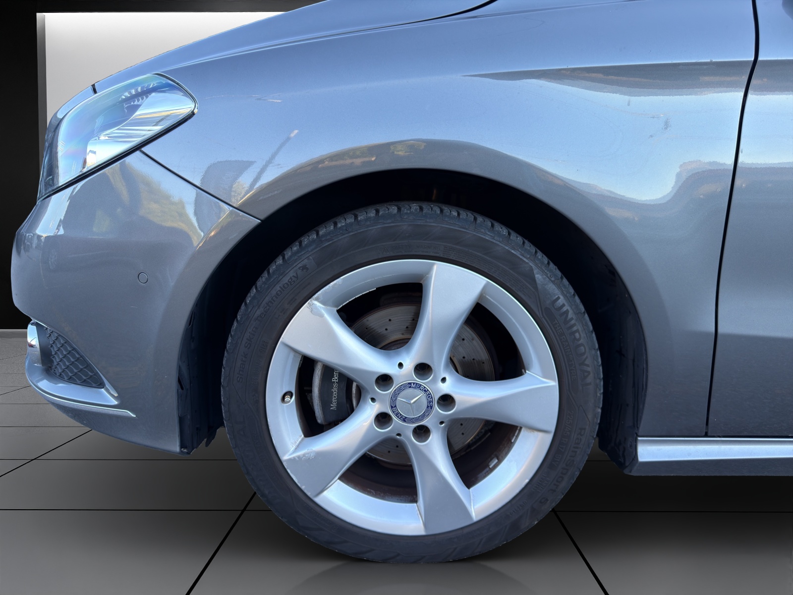 MERCEDES-BENZ B 200-image-5