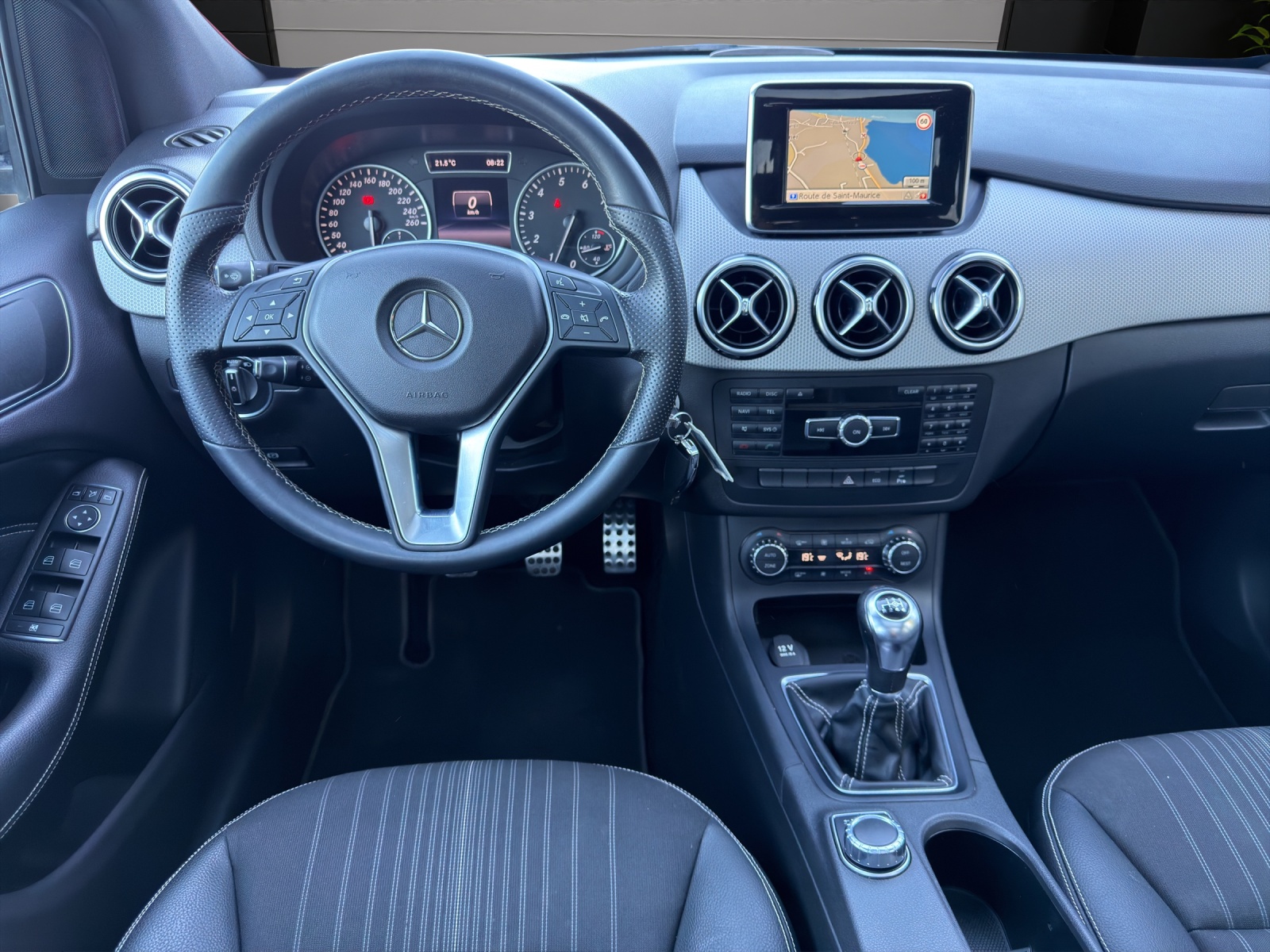 MERCEDES-BENZ B 200-image-7